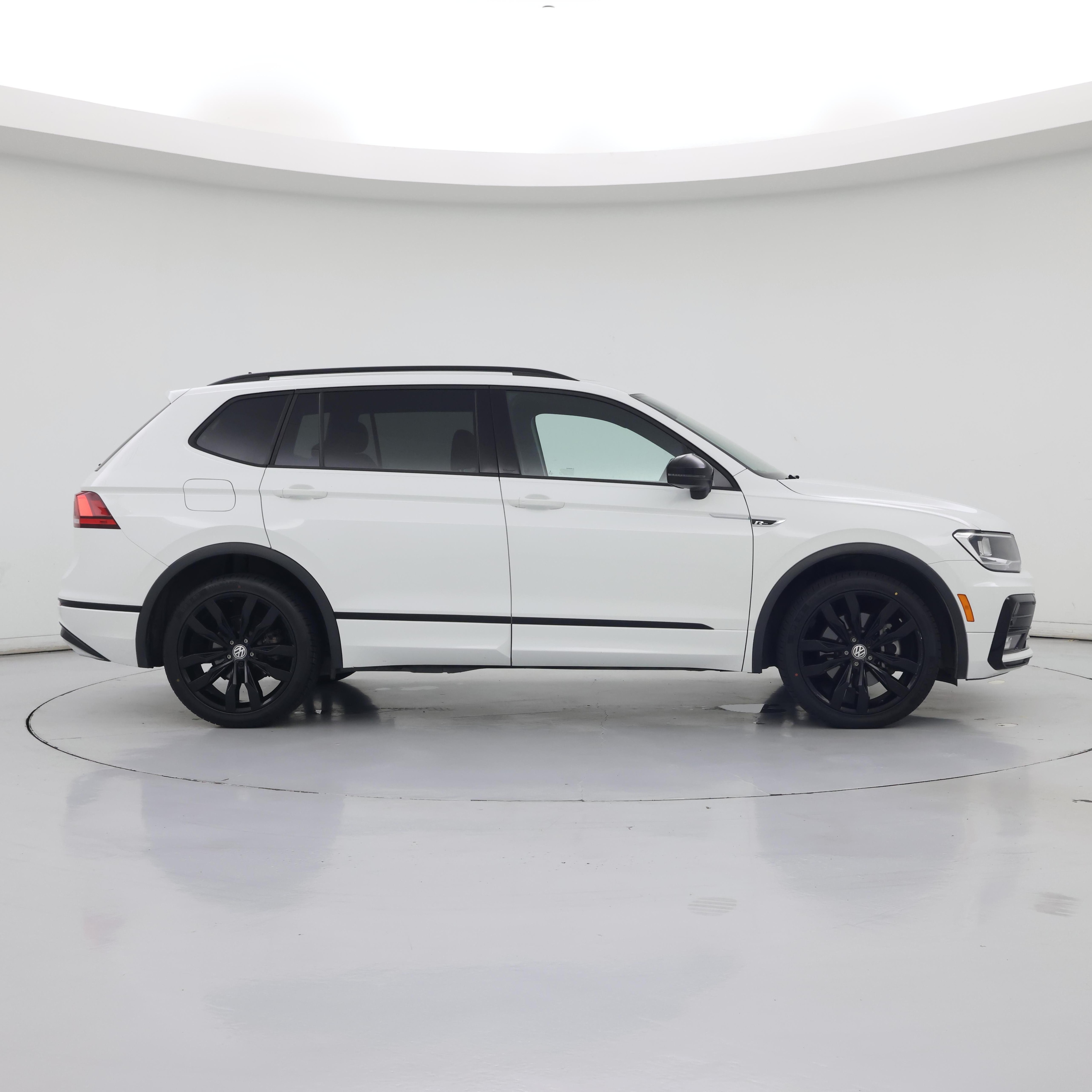 Thumbnail: 2021 Volkswagen Tiguan - 7
