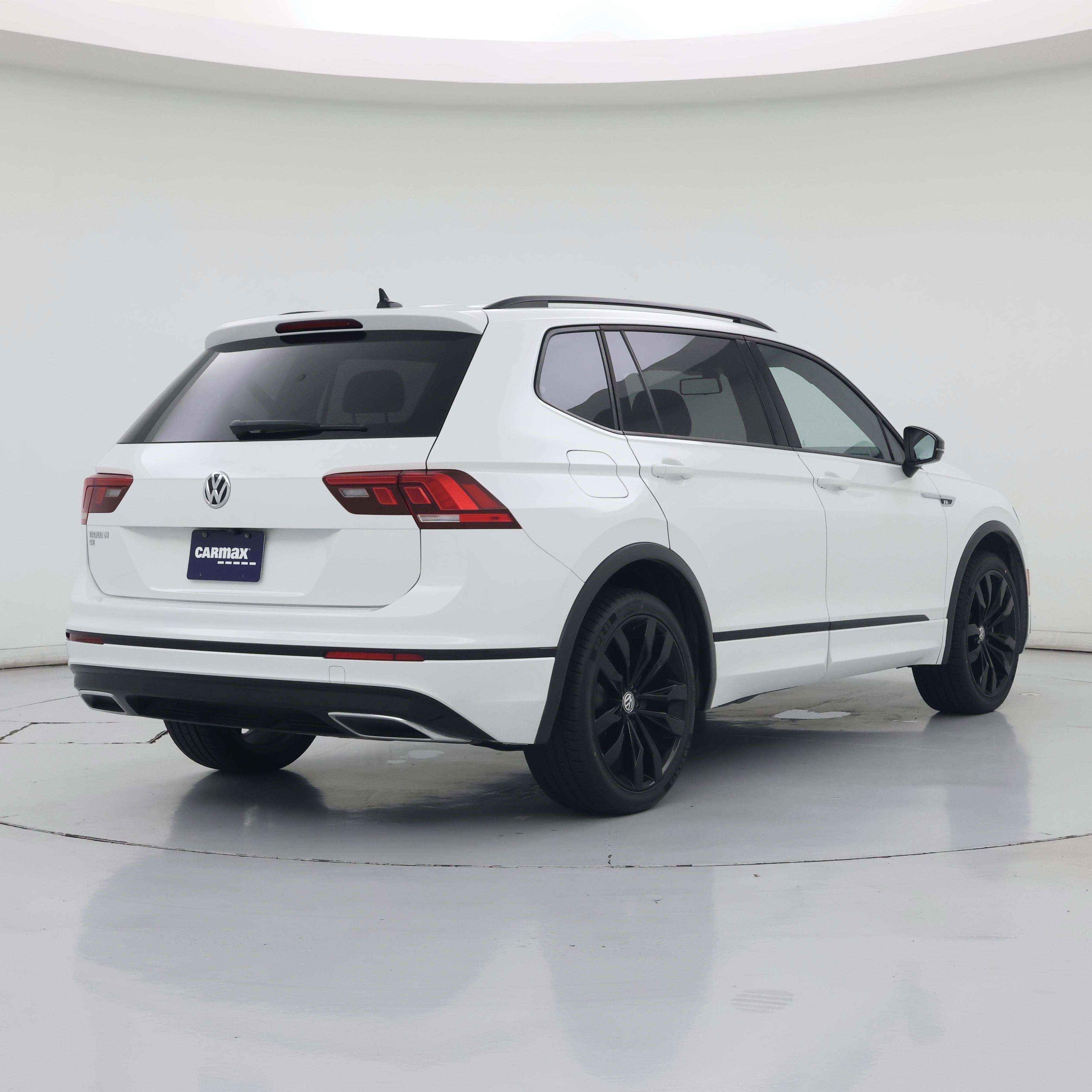 Thumbnail: 2021 Volkswagen Tiguan - 8