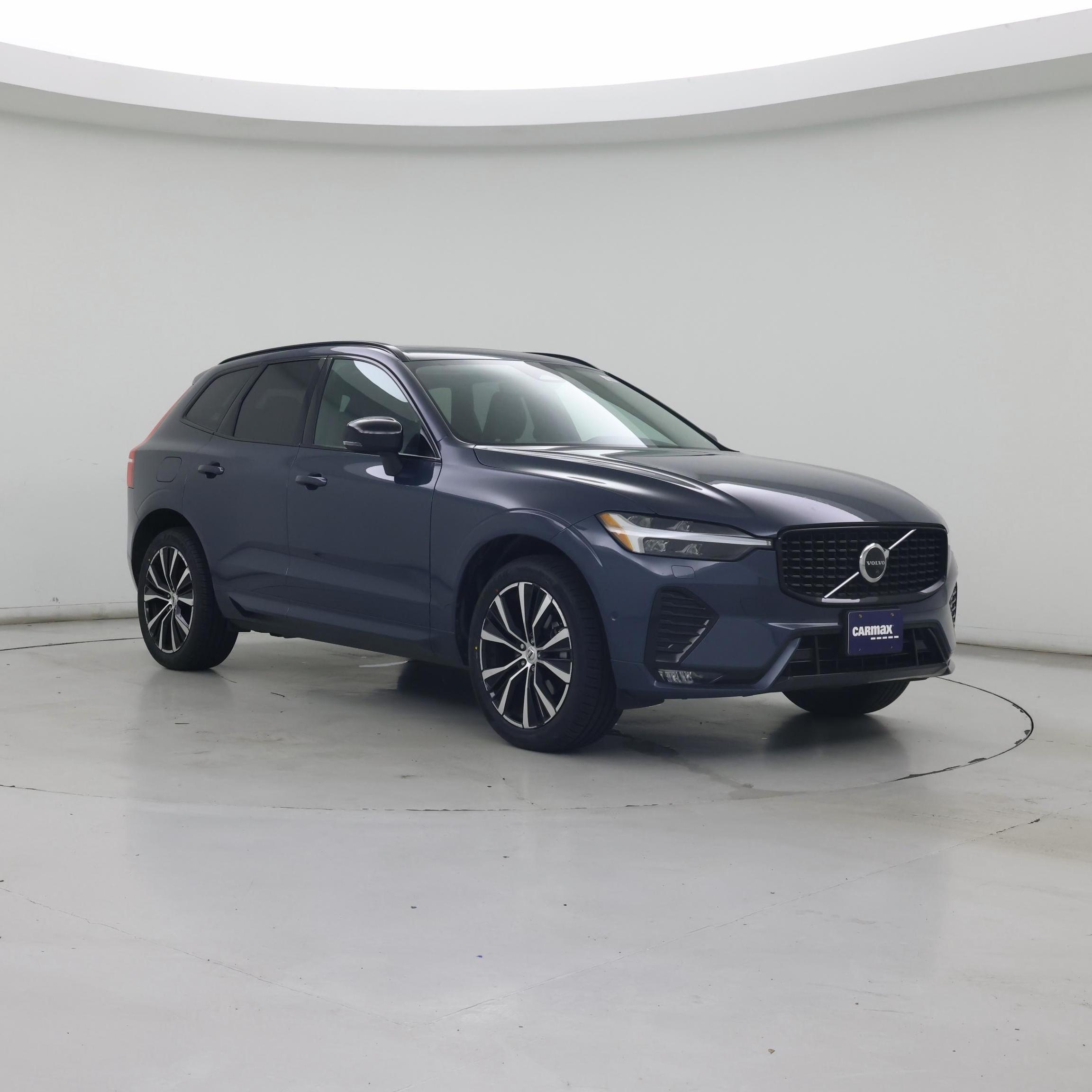 Gray 2023 Volvo XC60 SUV / Crossover Front-Wheel Drive Automatic