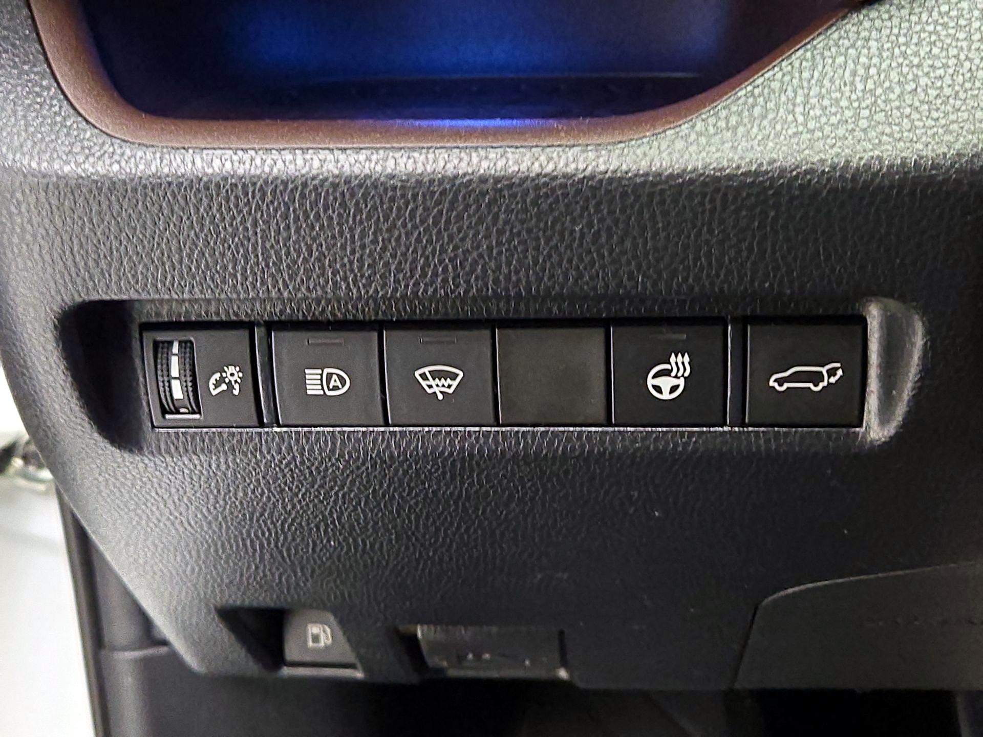 Thumbnail: 2020 Toyota RAV4 - 13