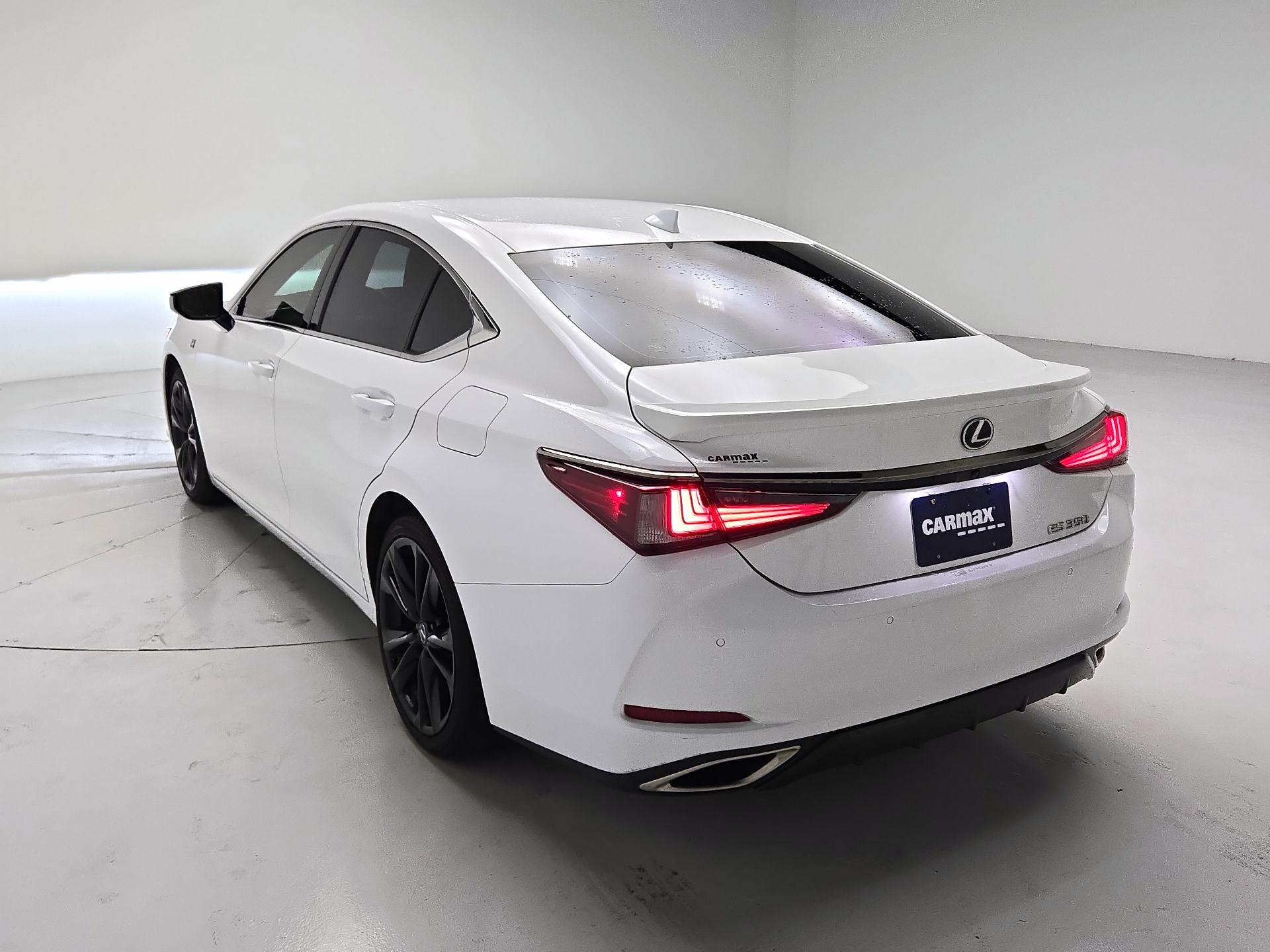 Thumbnail: 2022 Lexus ES - 7