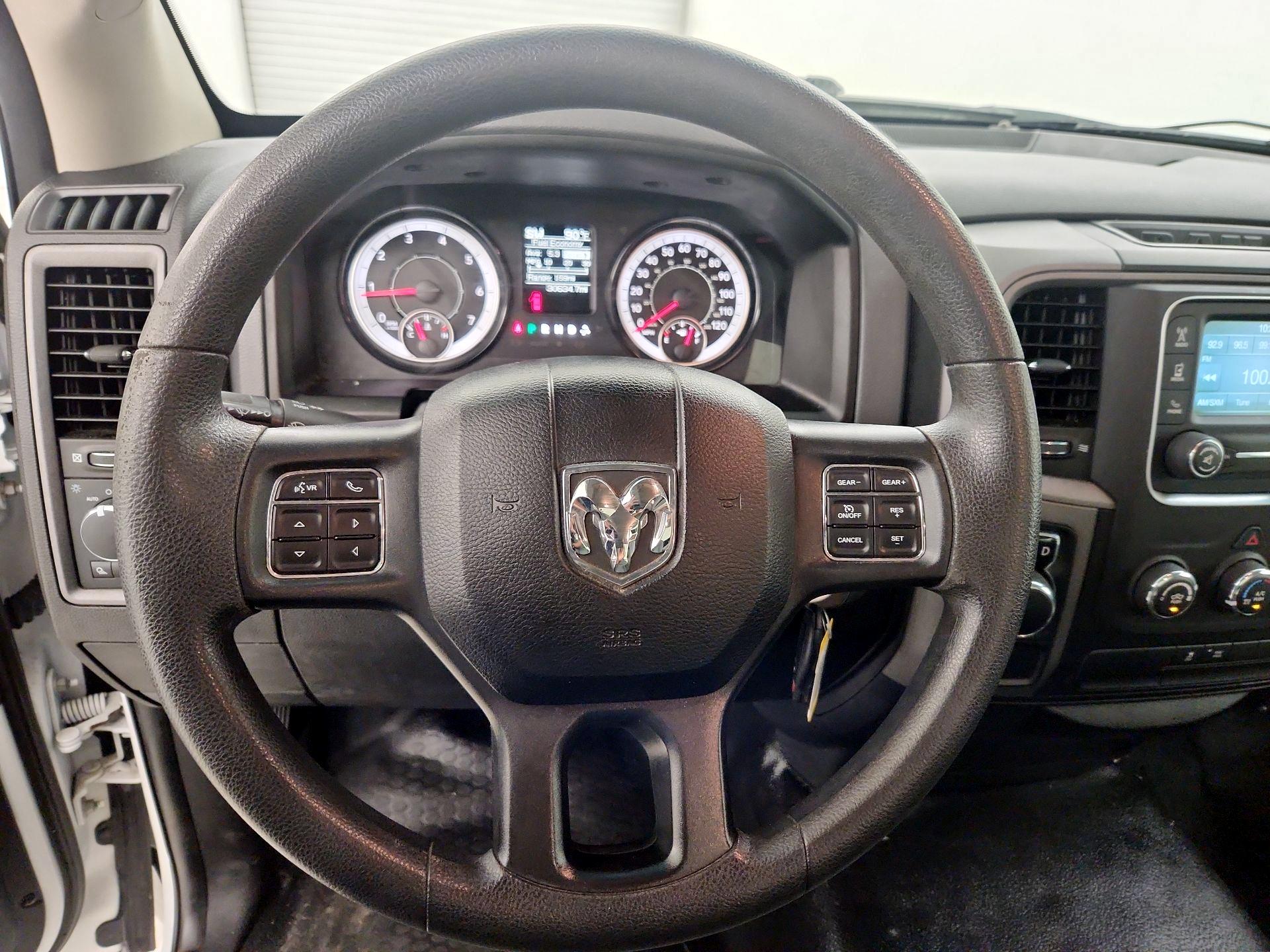 Thumbnail: 2019 RAM 1500 Classic - 10