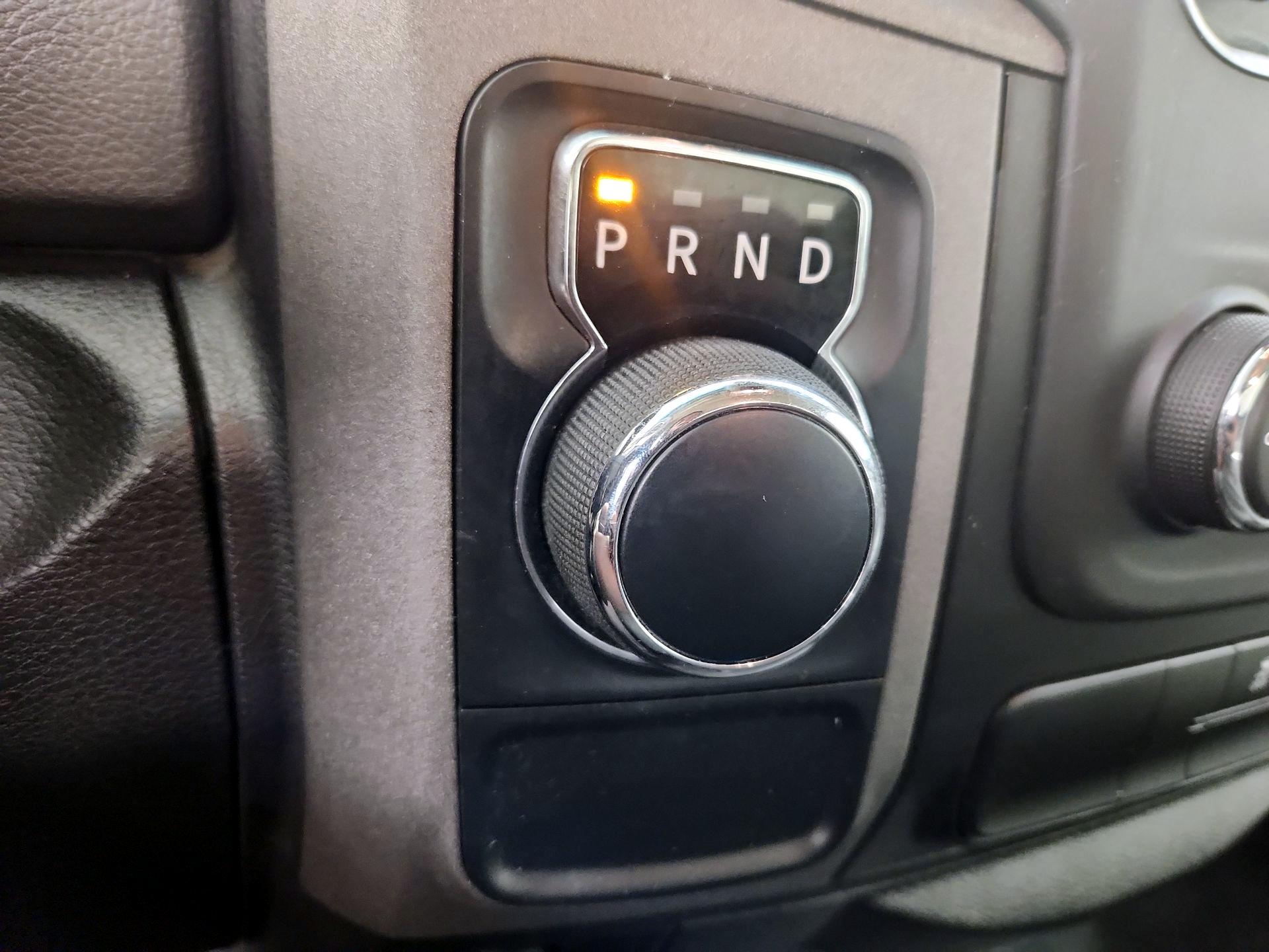 Thumbnail: 2019 RAM 1500 Classic - 17