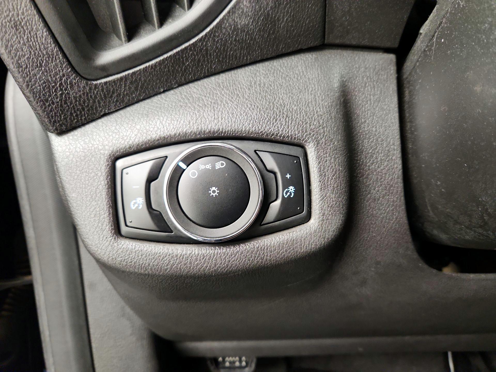 Thumbnail: 2018 Ford Transit Series - 13