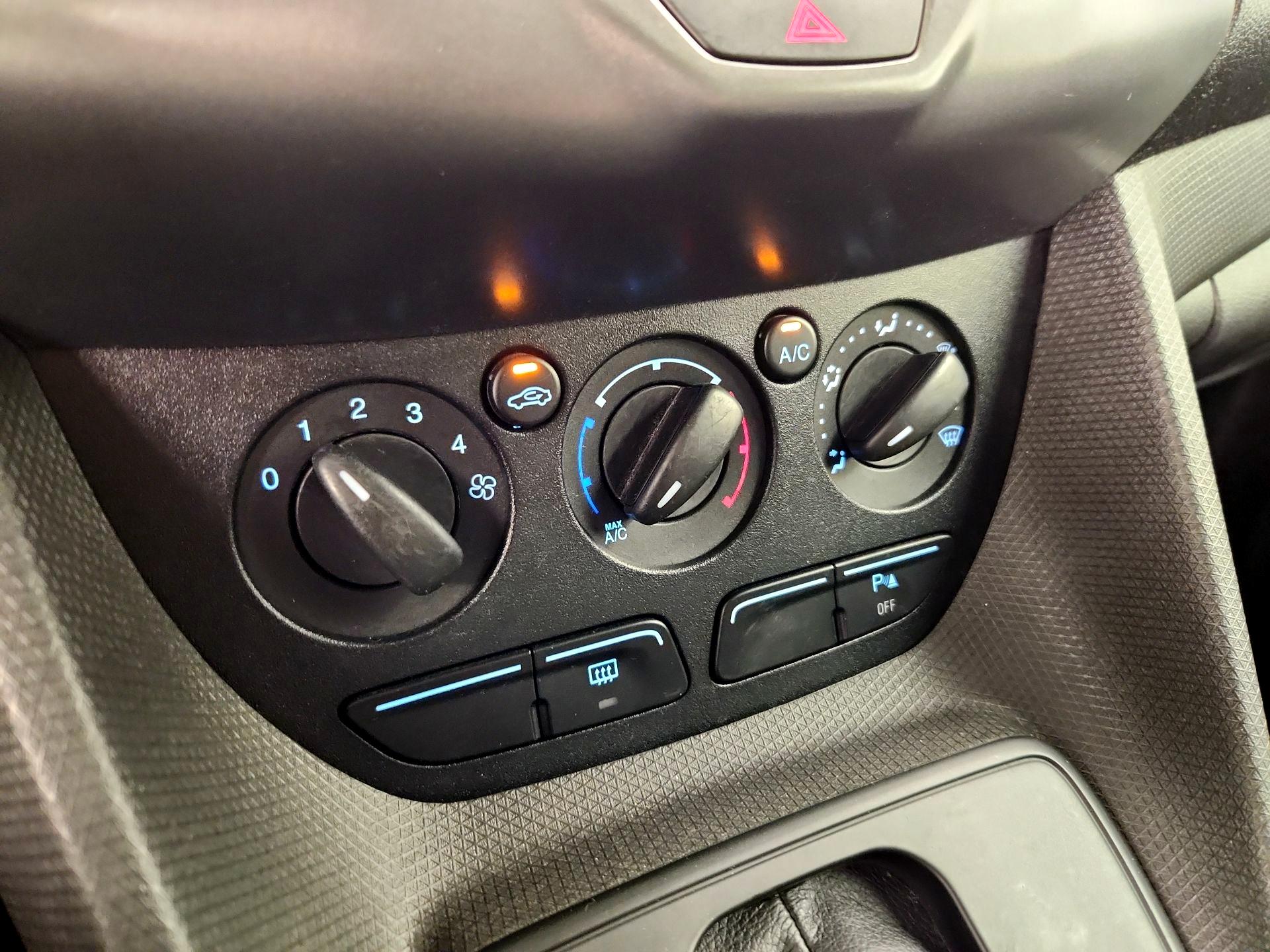 Thumbnail: 2018 Ford Transit Series - 16