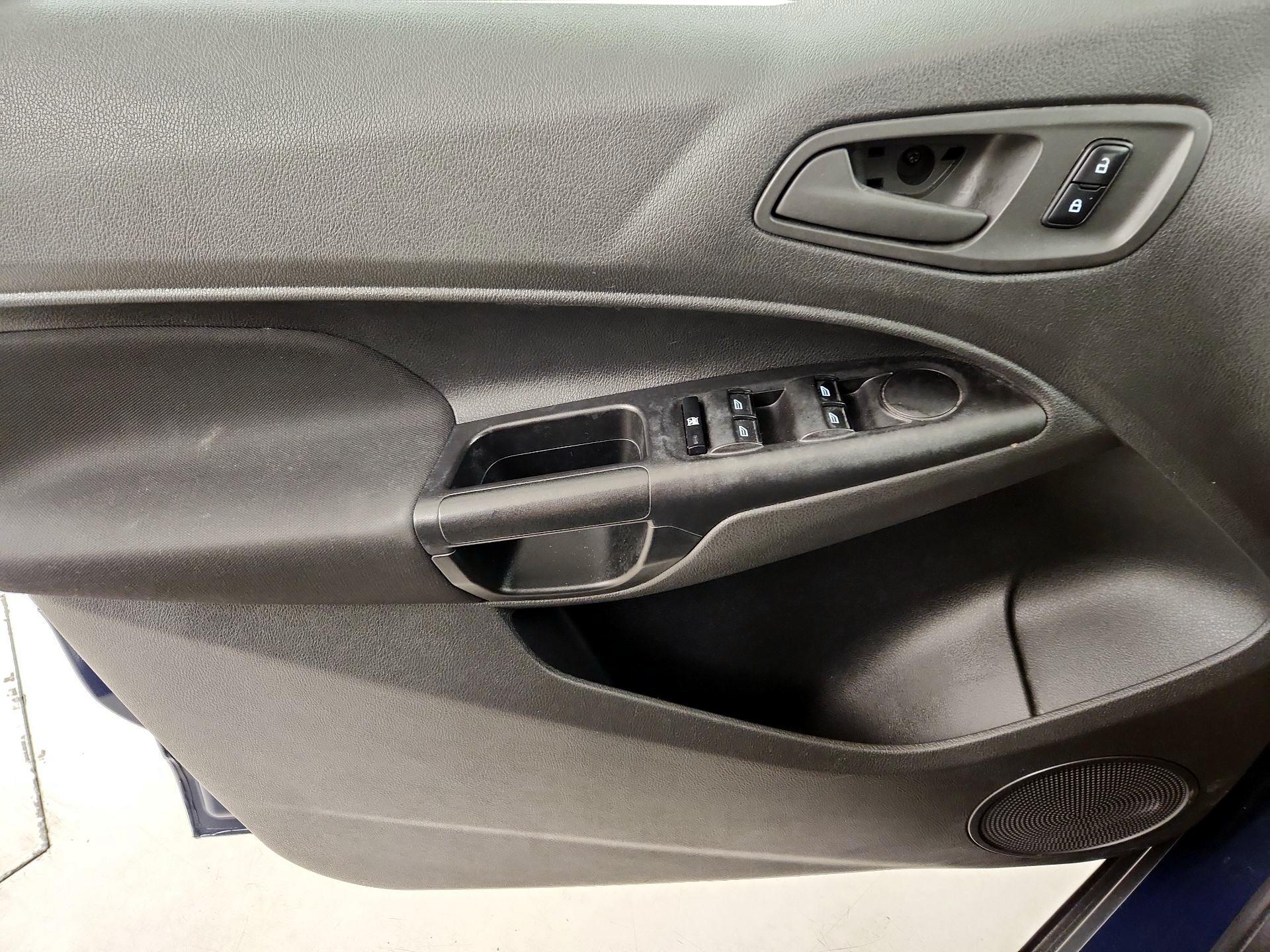 Thumbnail: 2018 Ford Transit Series - 12