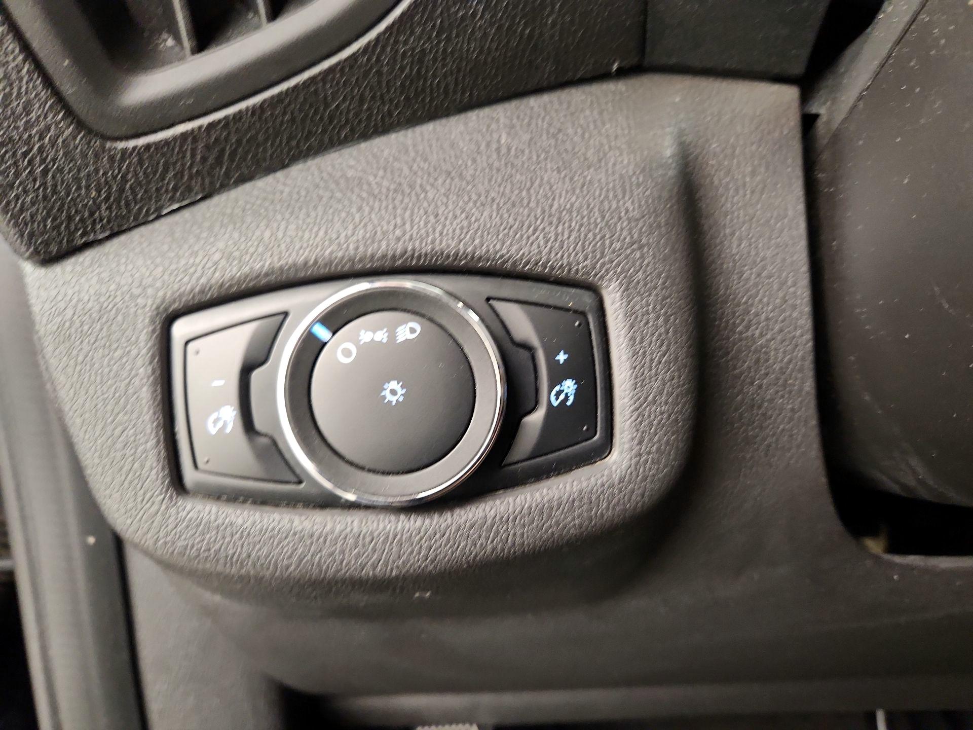 Thumbnail: 2018 Ford Transit Series - 13