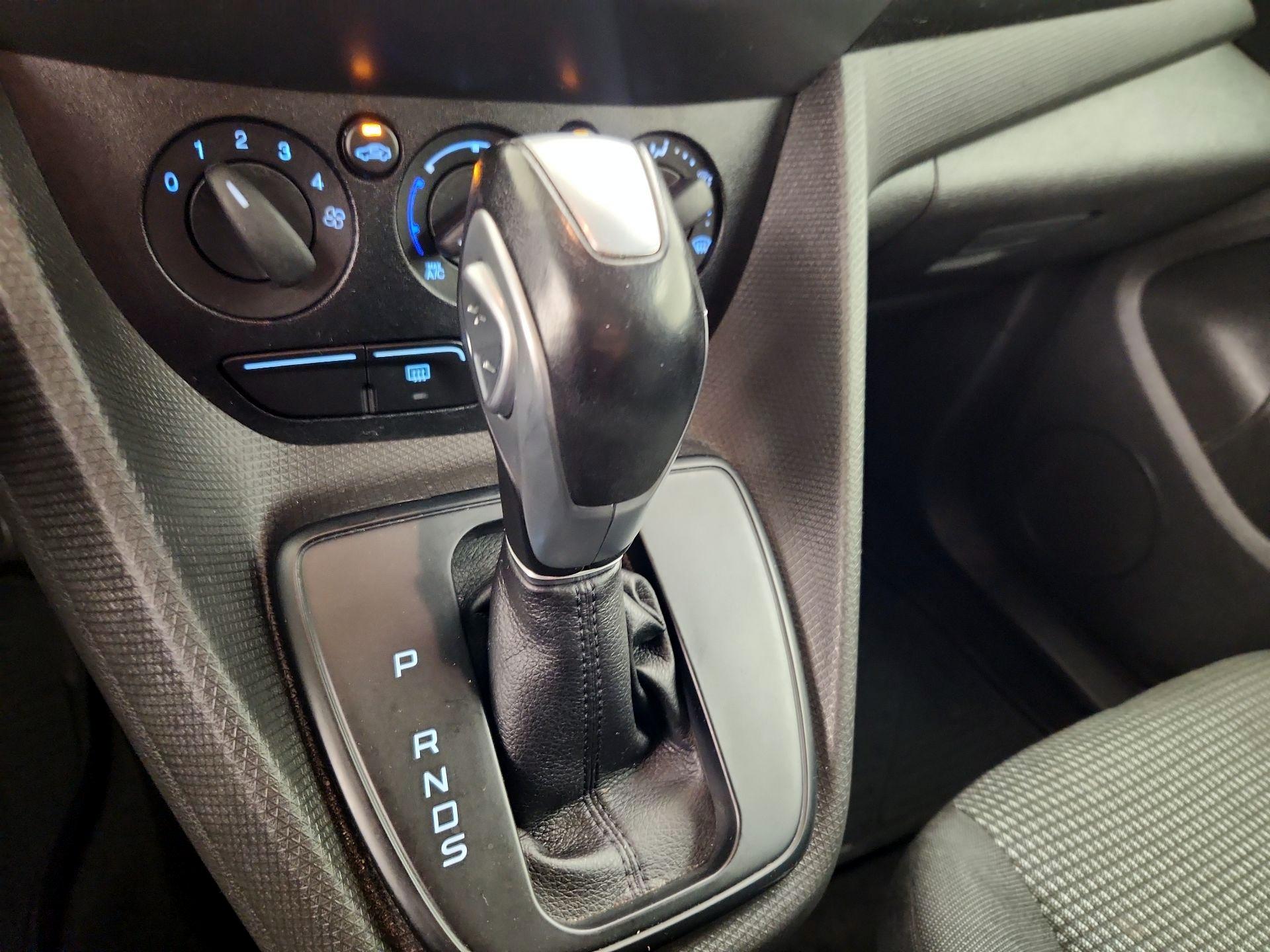 Thumbnail: 2018 Ford Transit Series - 17
