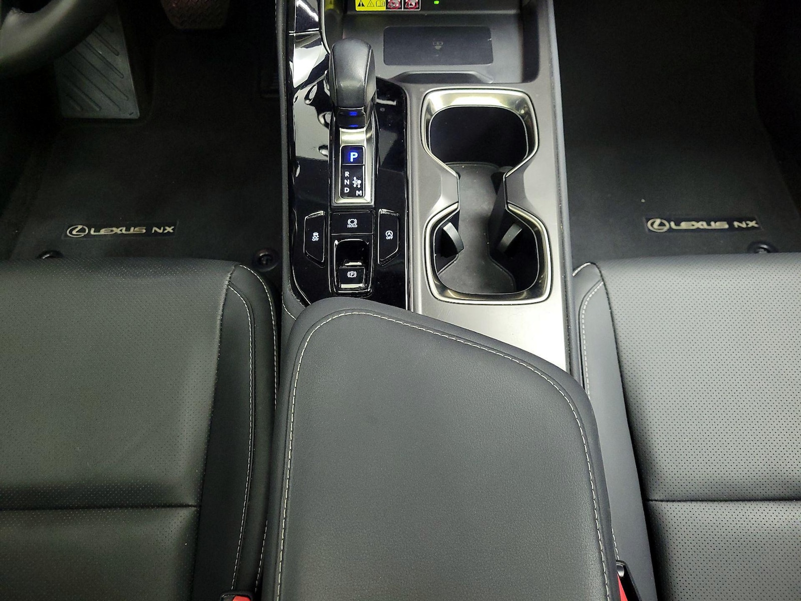2024 Lexus NX 250 - Photo 19