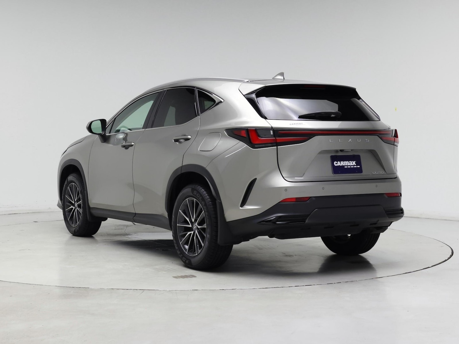 2024 Lexus NX 250 - Photo 3