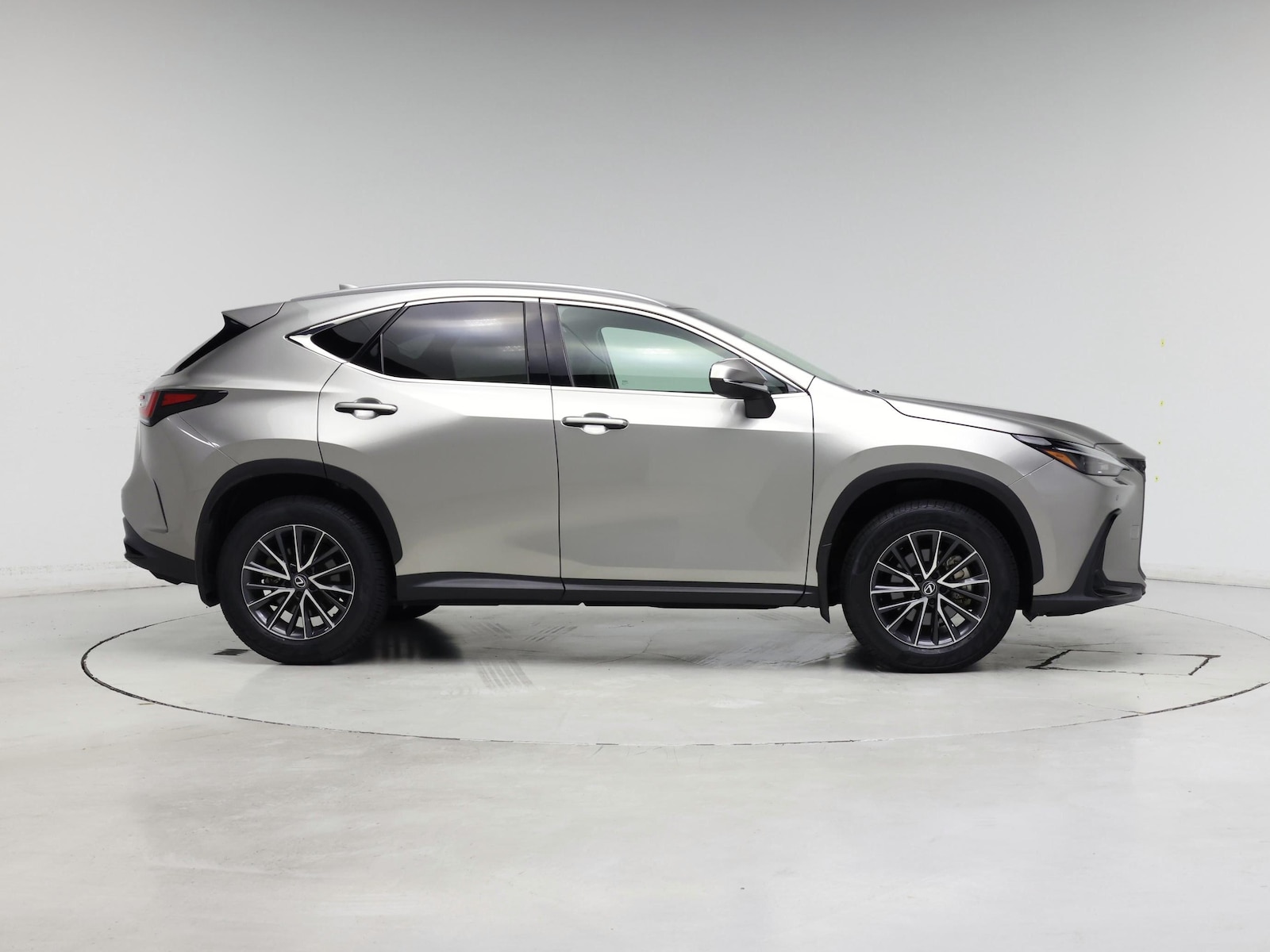 2024 Lexus NX 250 - Photo 8