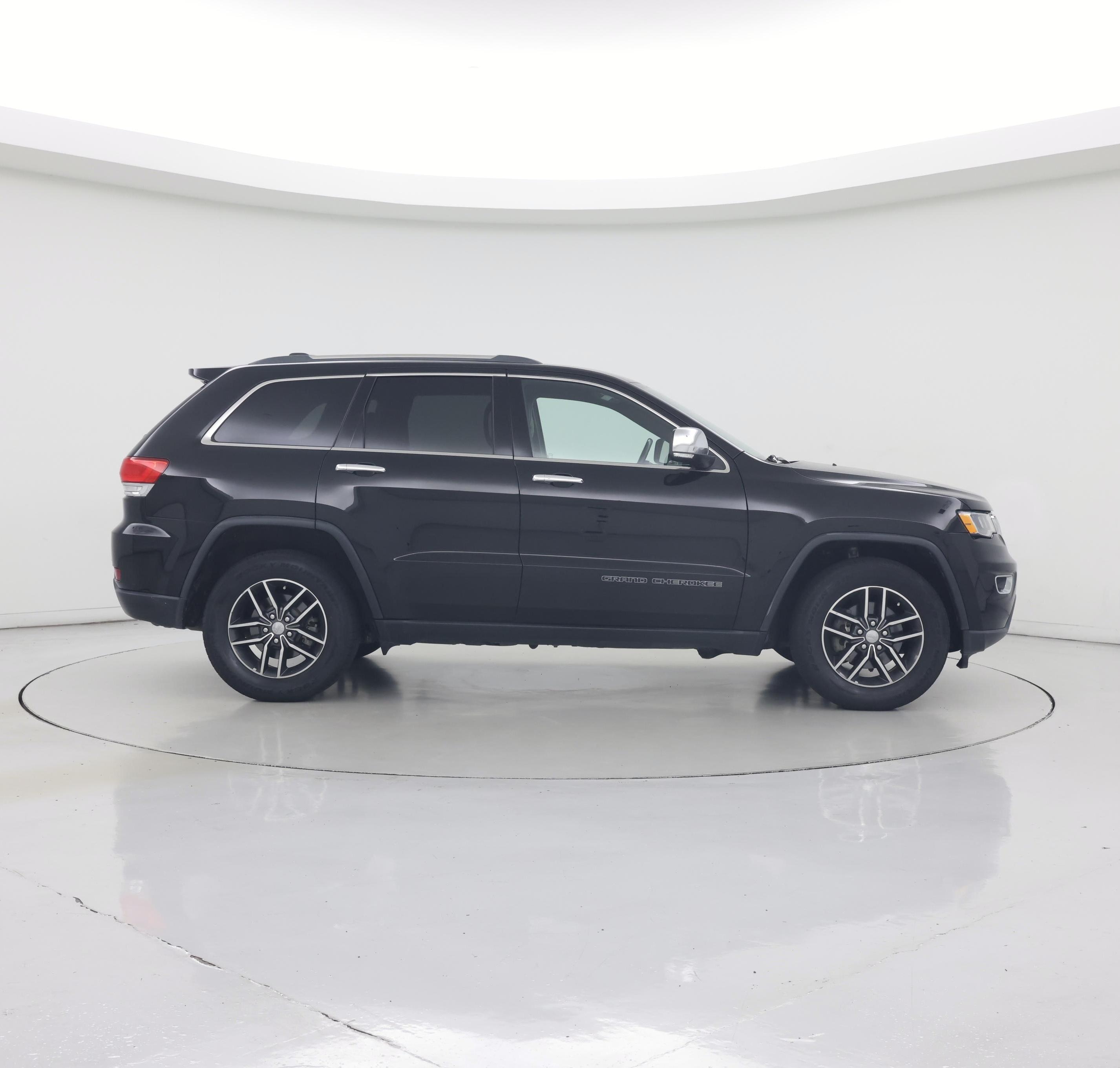 Thumbnail: 2018 Jeep Grand Cherokee - 7