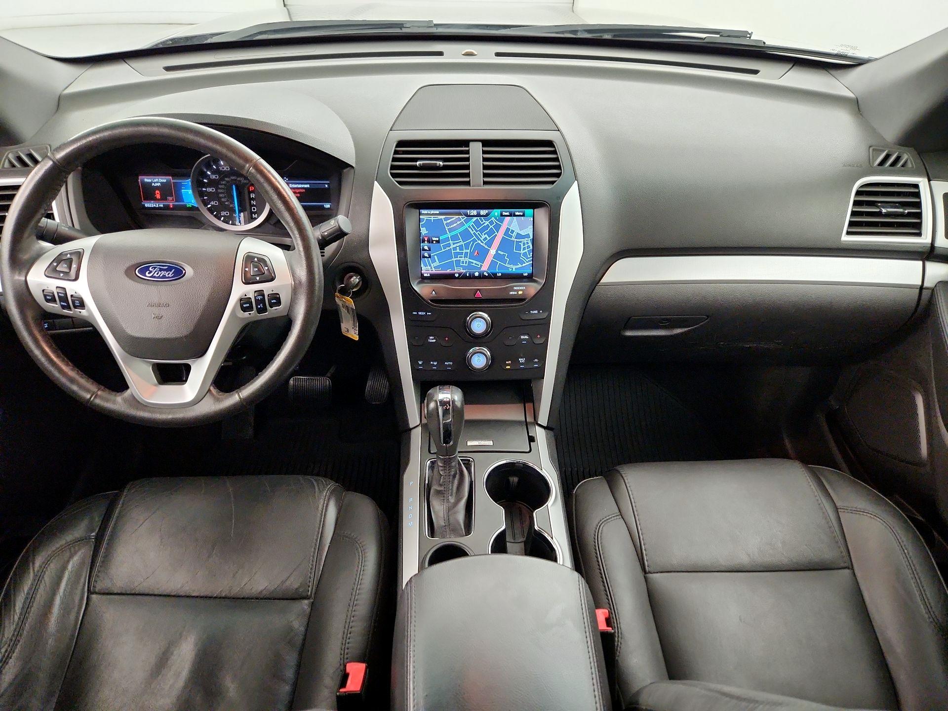 Thumbnail: 2015 Ford Explorer - 9