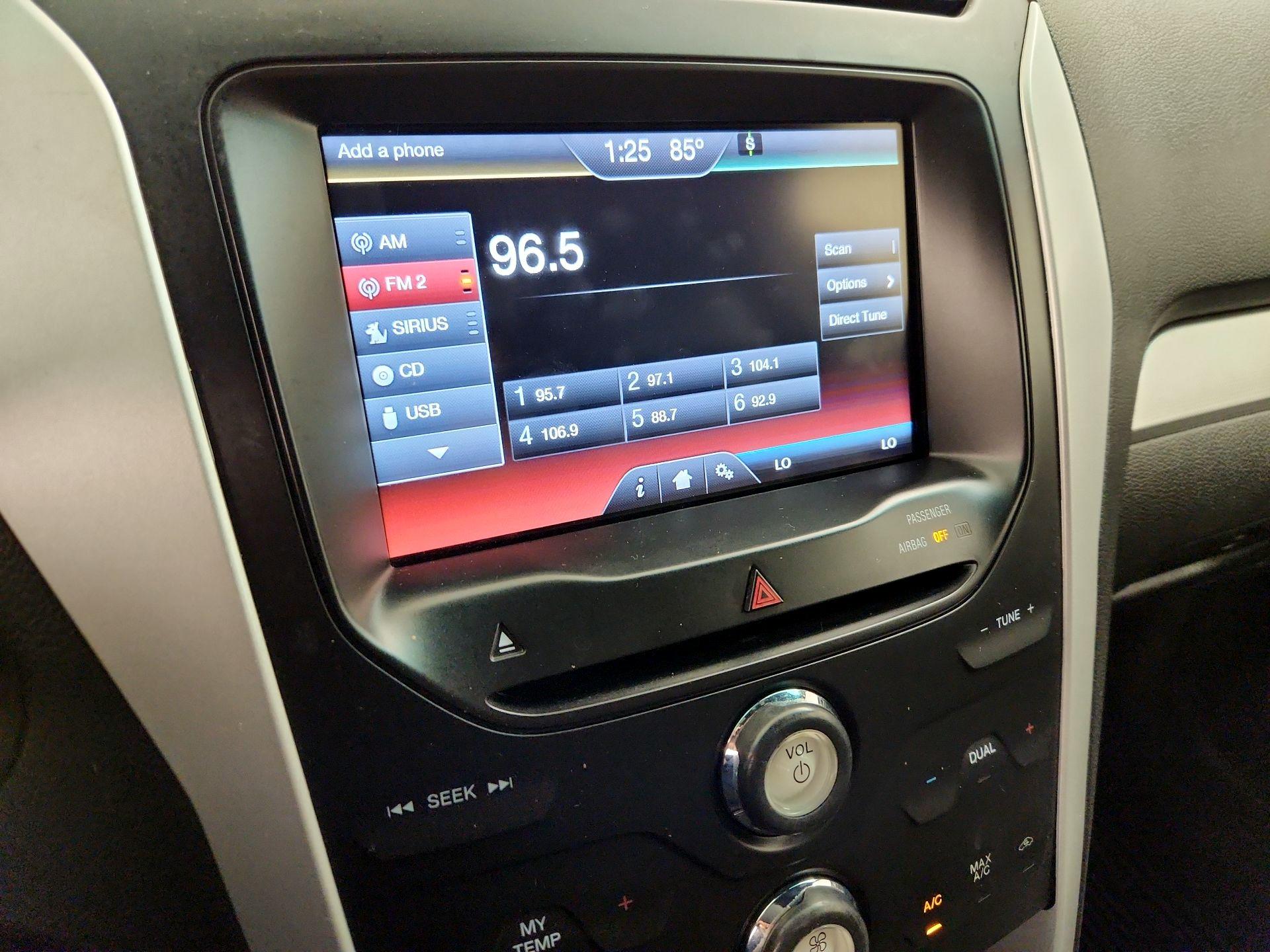 Thumbnail: 2015 Ford Explorer - 16