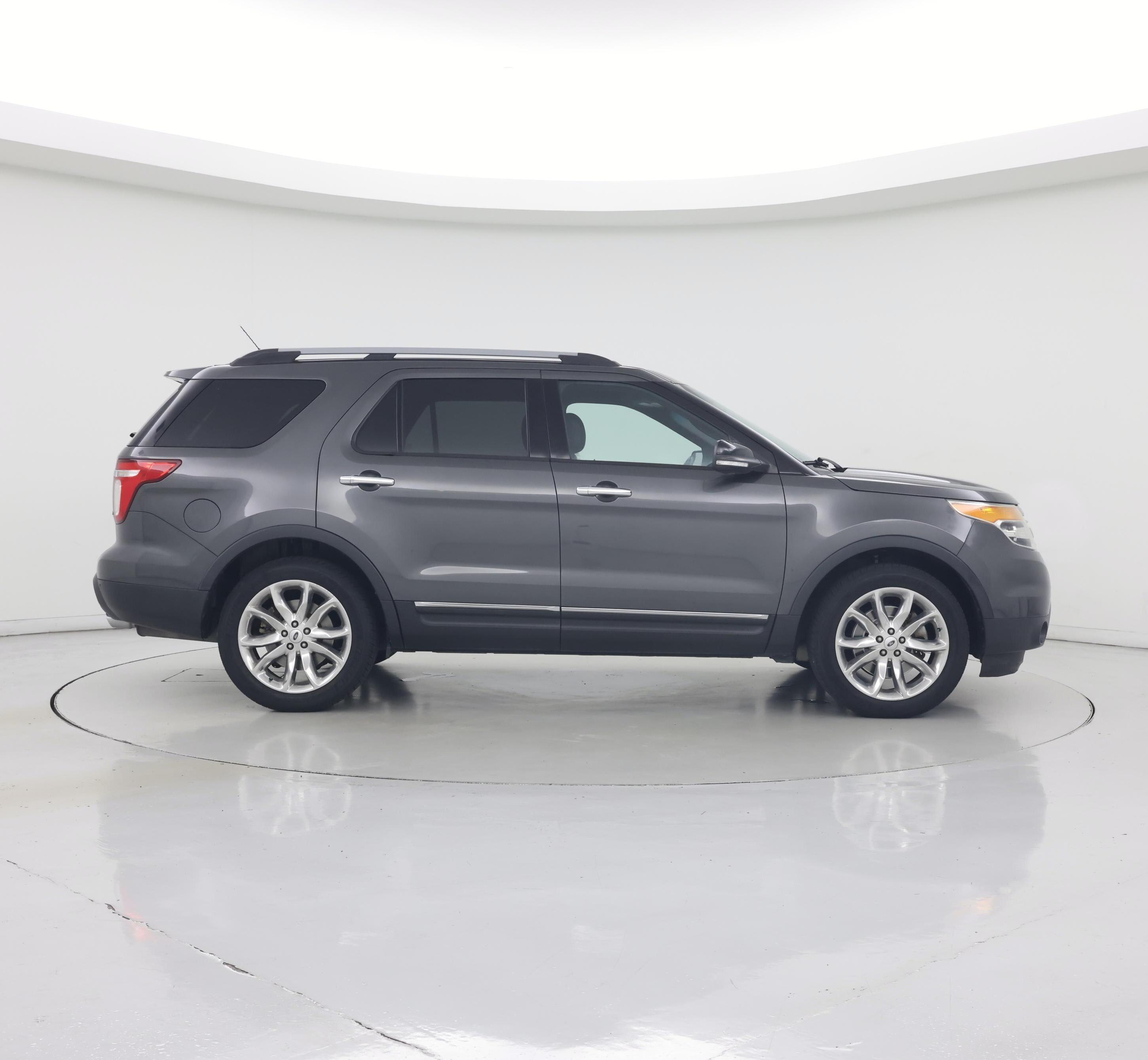 Thumbnail: 2015 Ford Explorer - 7