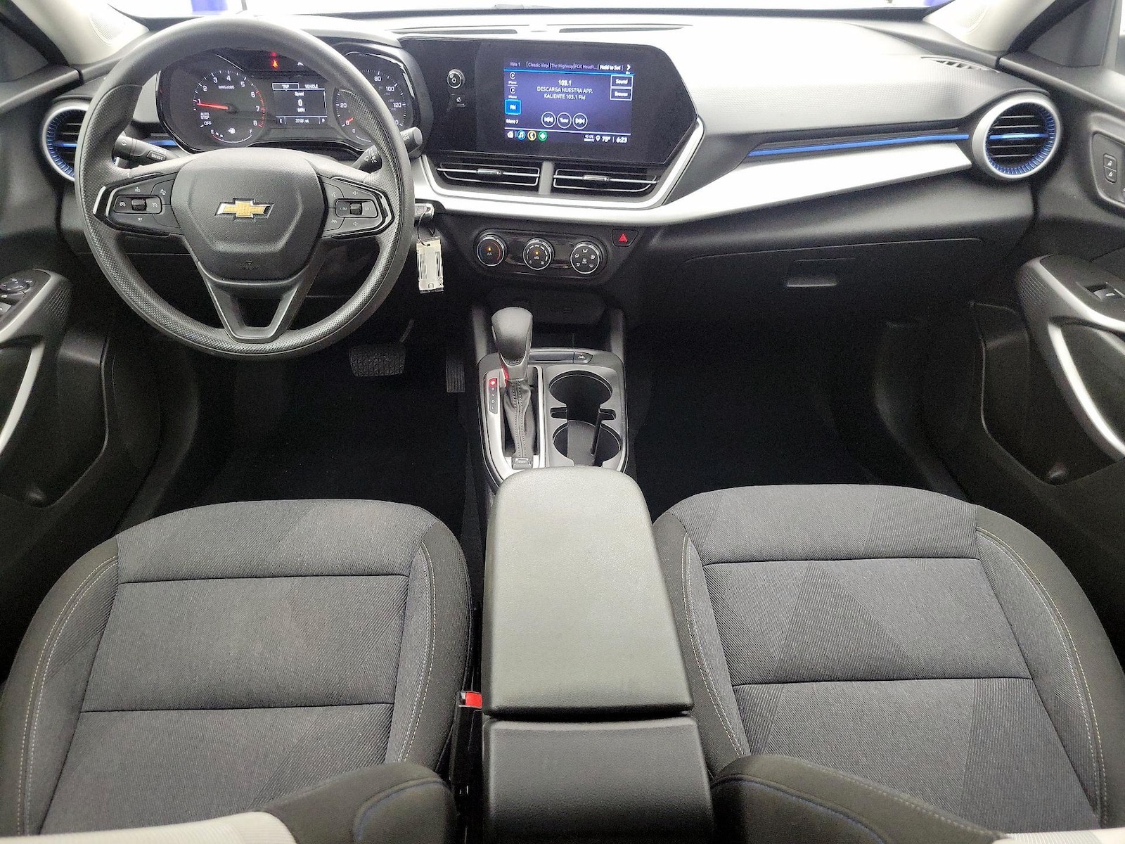 Photo 10