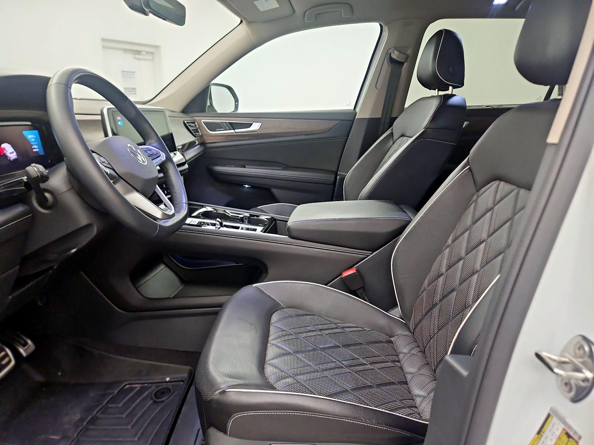 Thumbnail: 2024 Volkswagen Atlas - 9