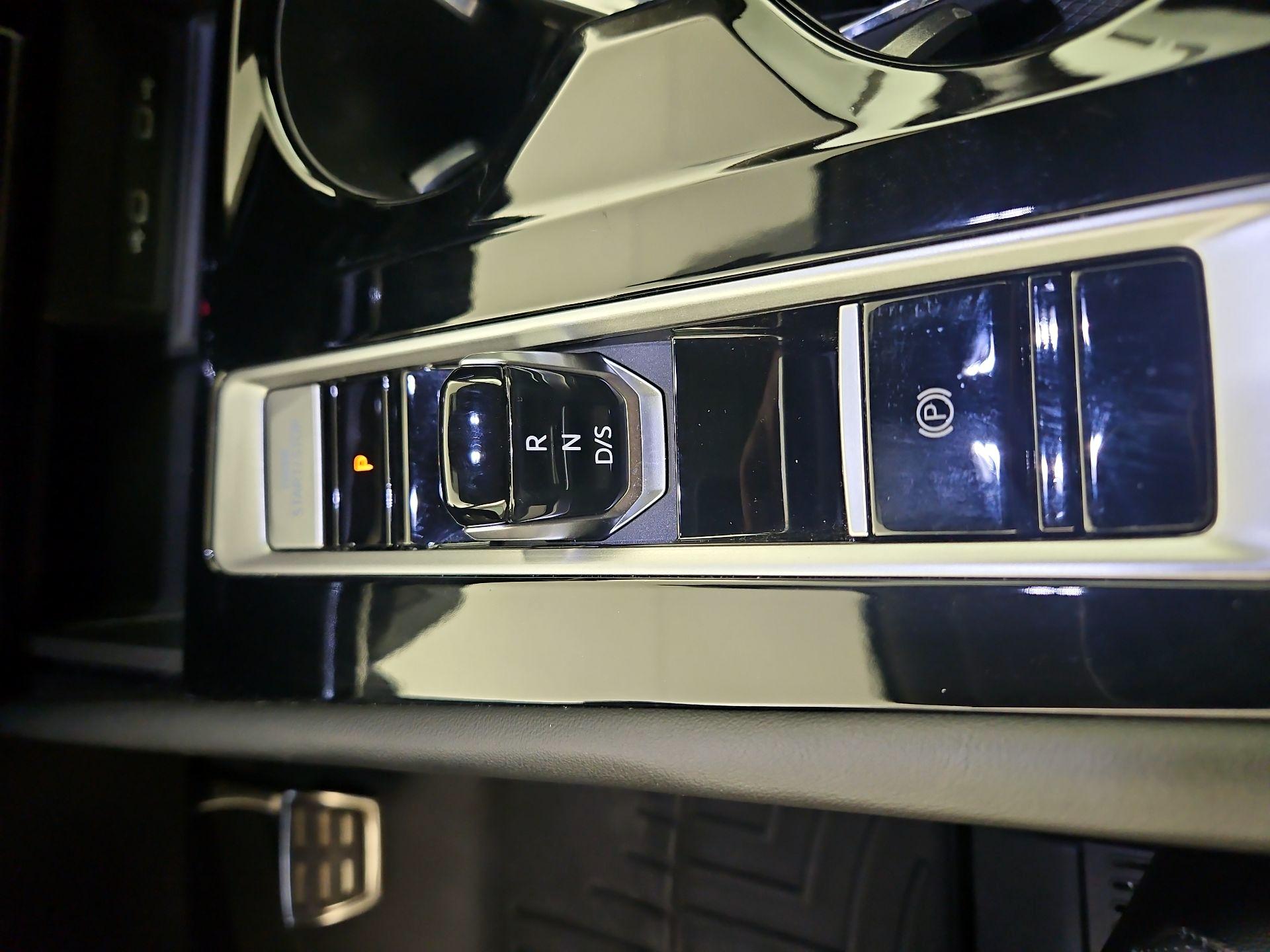 Thumbnail: 2024 Volkswagen Atlas - 15