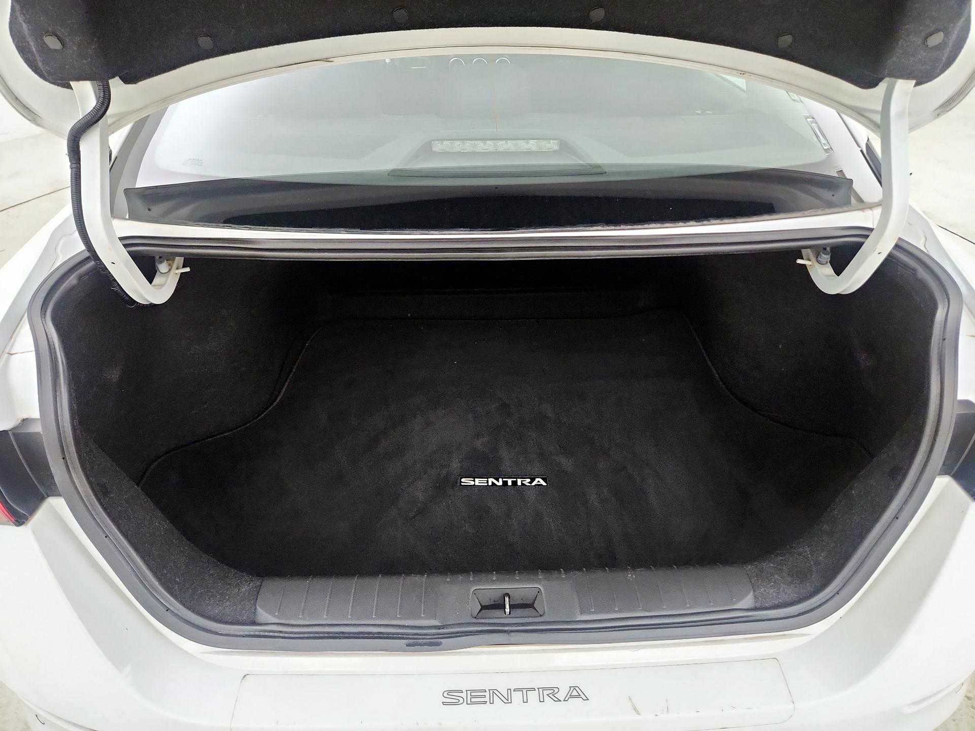 Thumbnail: 2022 Nissan Sentra - 20