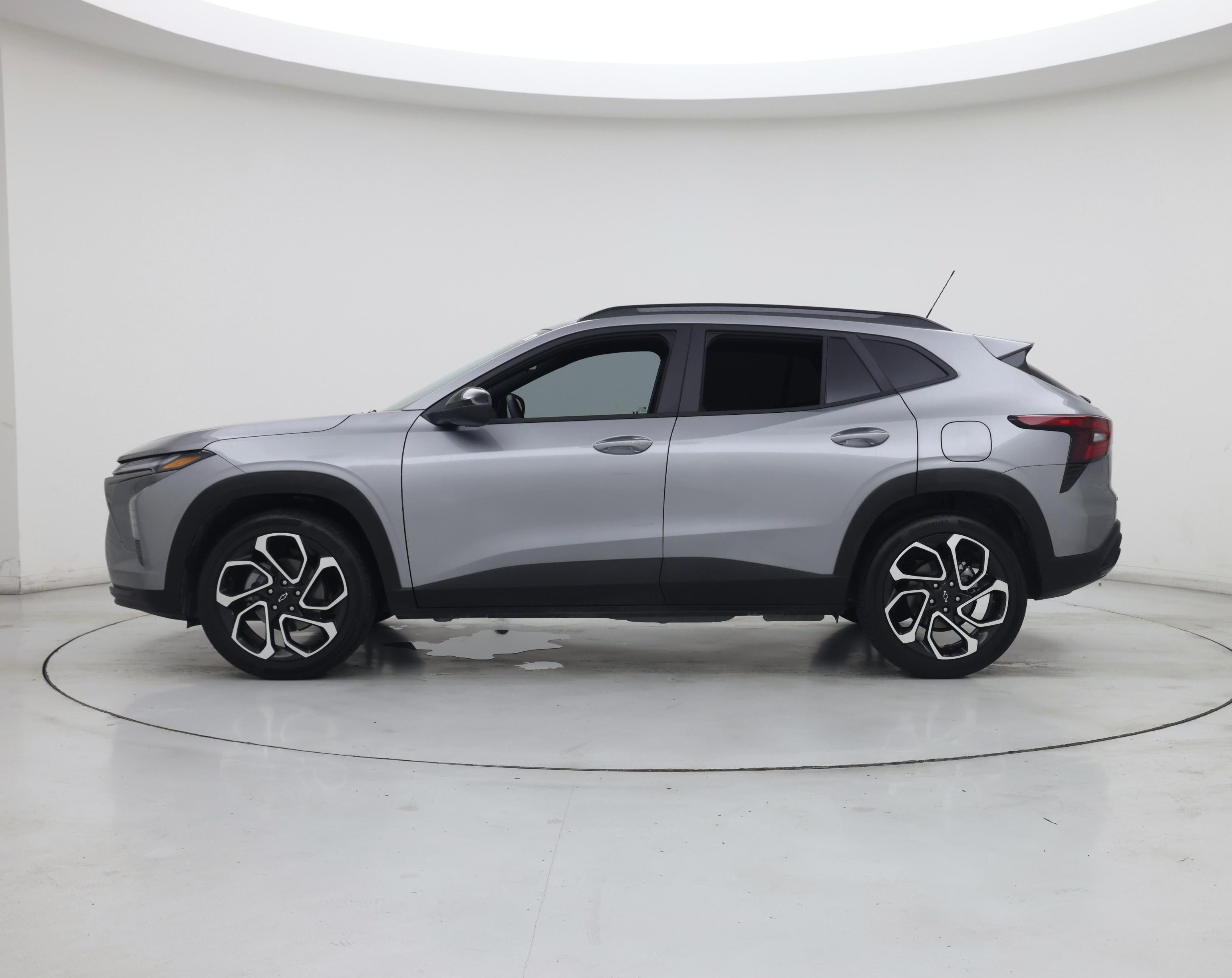 Thumbnail: 2026 Chevrolet Trax - 3
