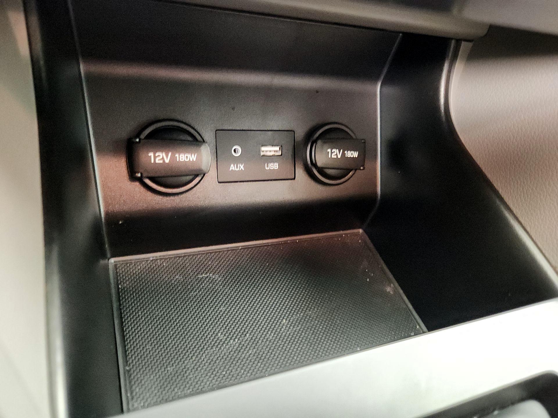 Thumbnail: 2020 Hyundai Elantra - 18