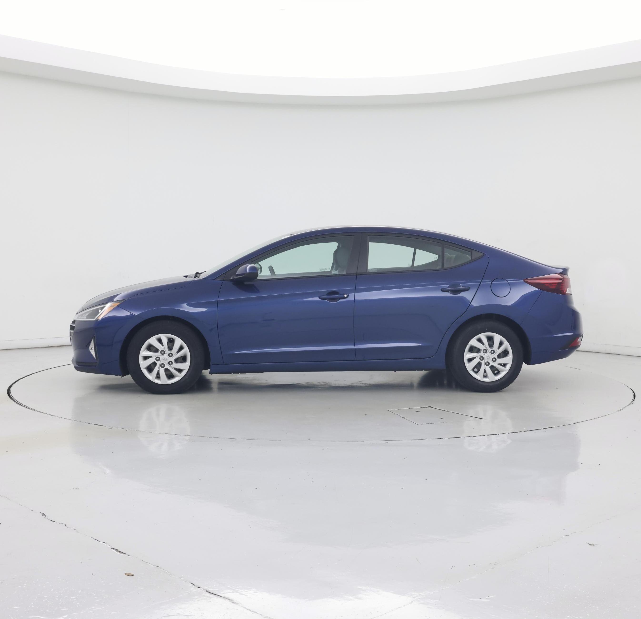 Thumbnail: 2020 Hyundai Elantra - 3