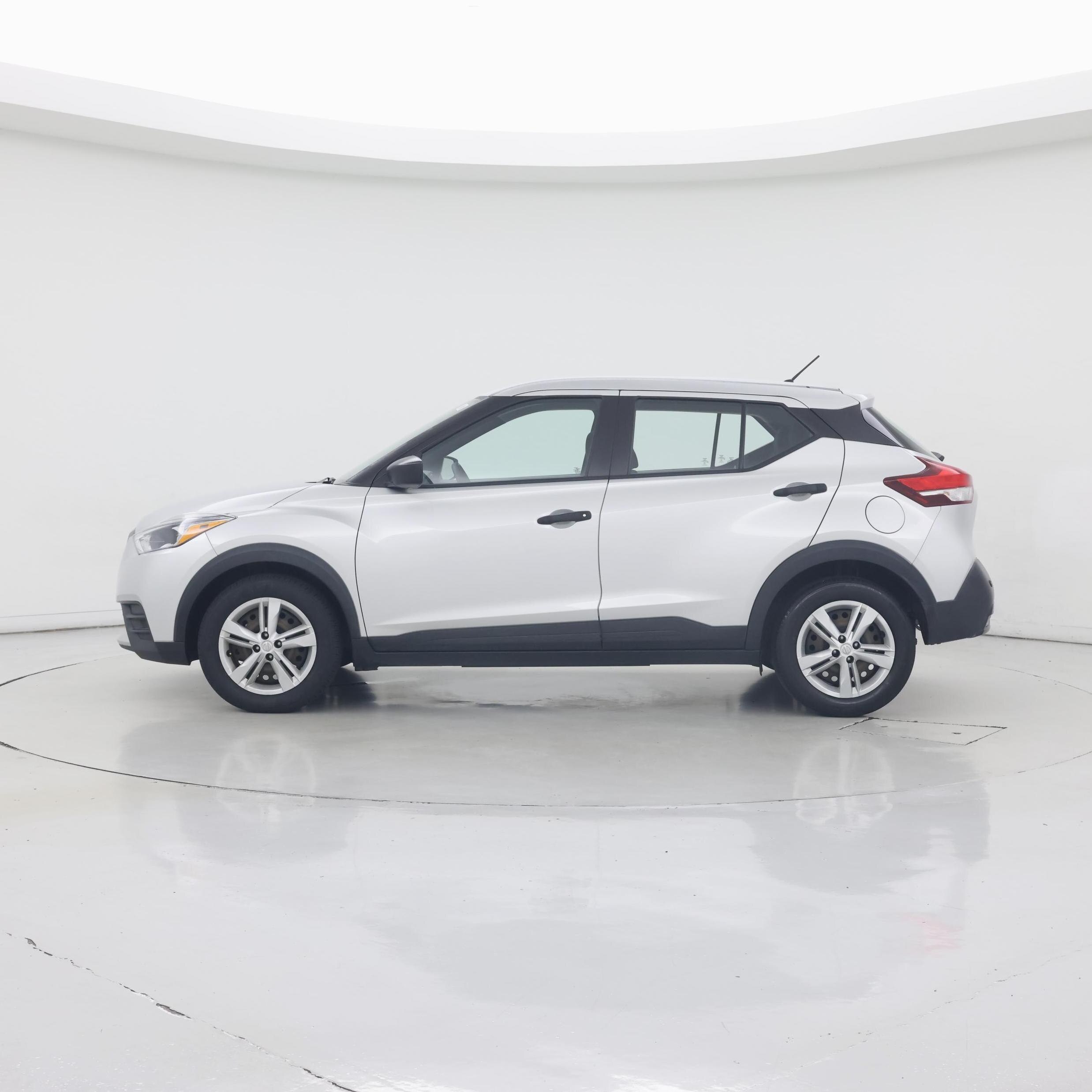 Thumbnail: 2020 Nissan Kicks - 3