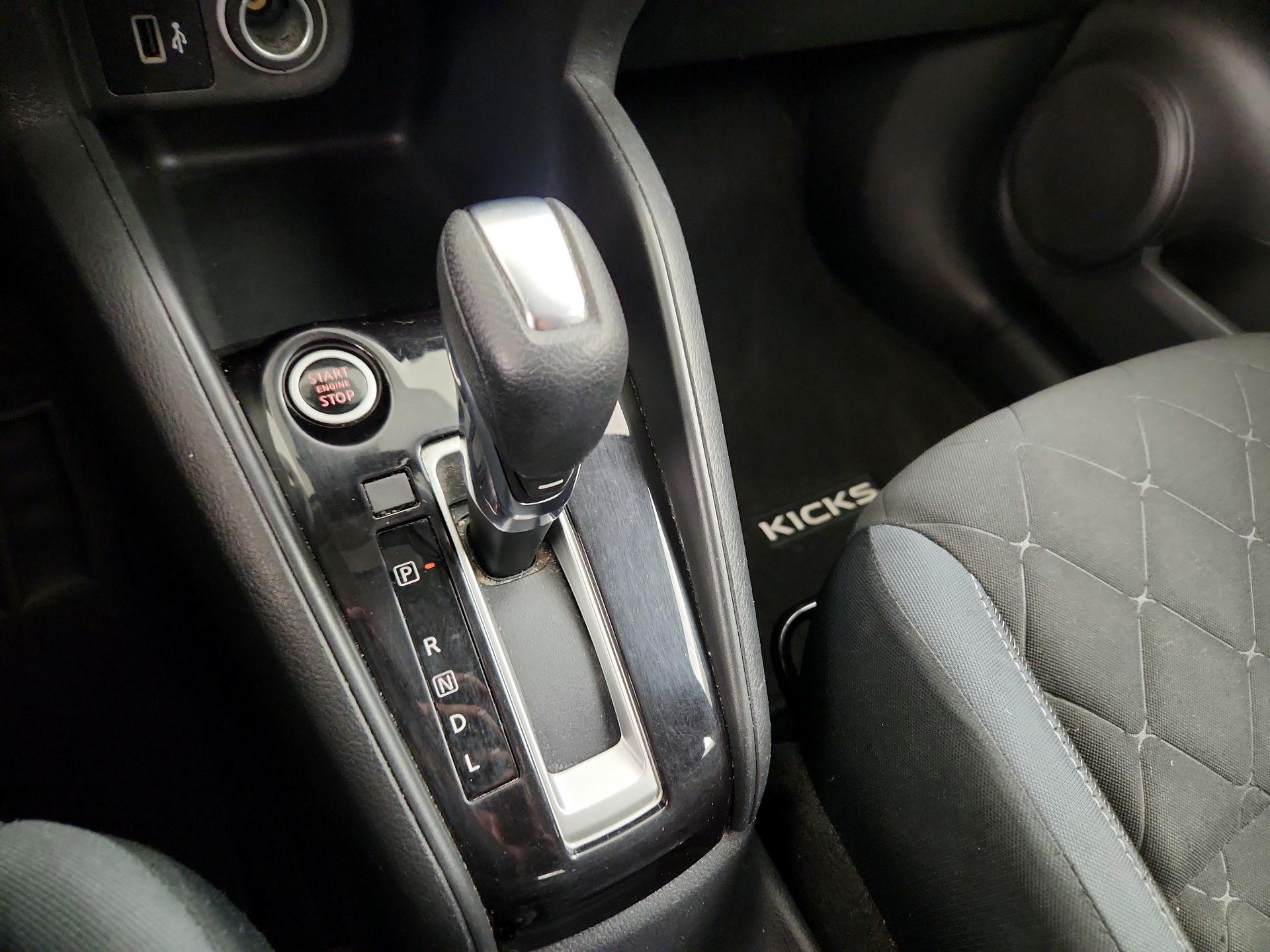 Thumbnail: 2020 Nissan Kicks - 17