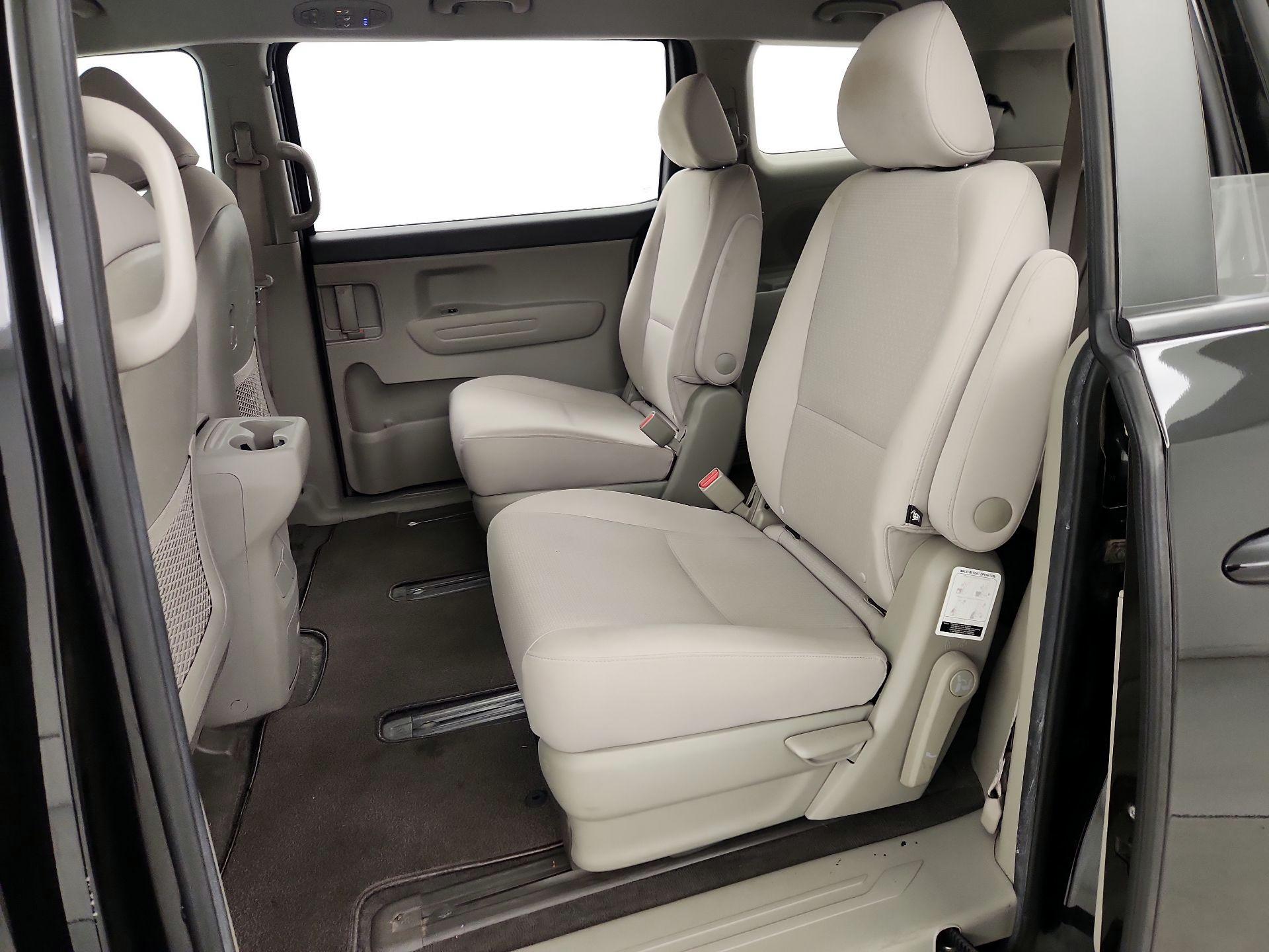 Thumbnail: 2018 Kia Sedona - 19