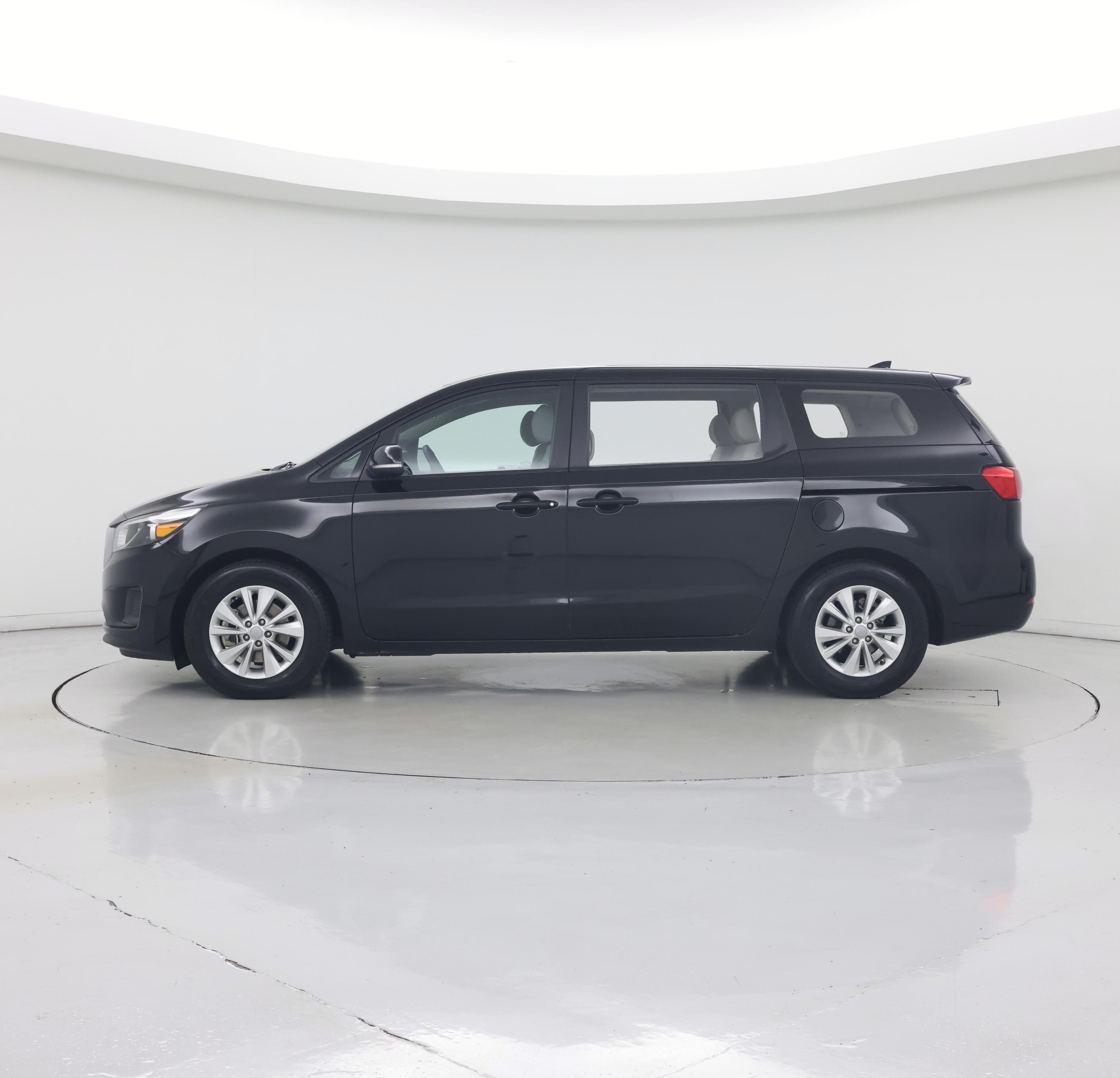 Thumbnail: 2018 Kia Sedona - 3