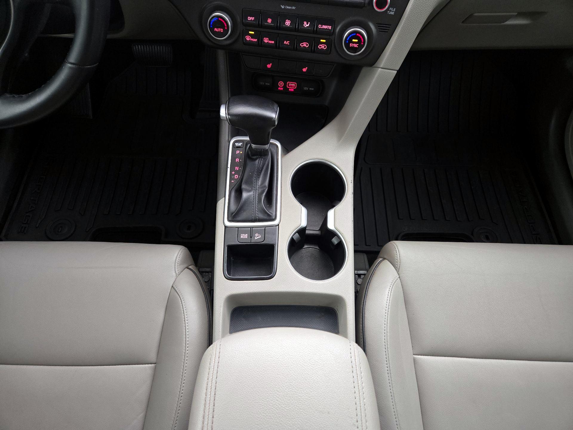Thumbnail: 2017 Kia Sportage - 17