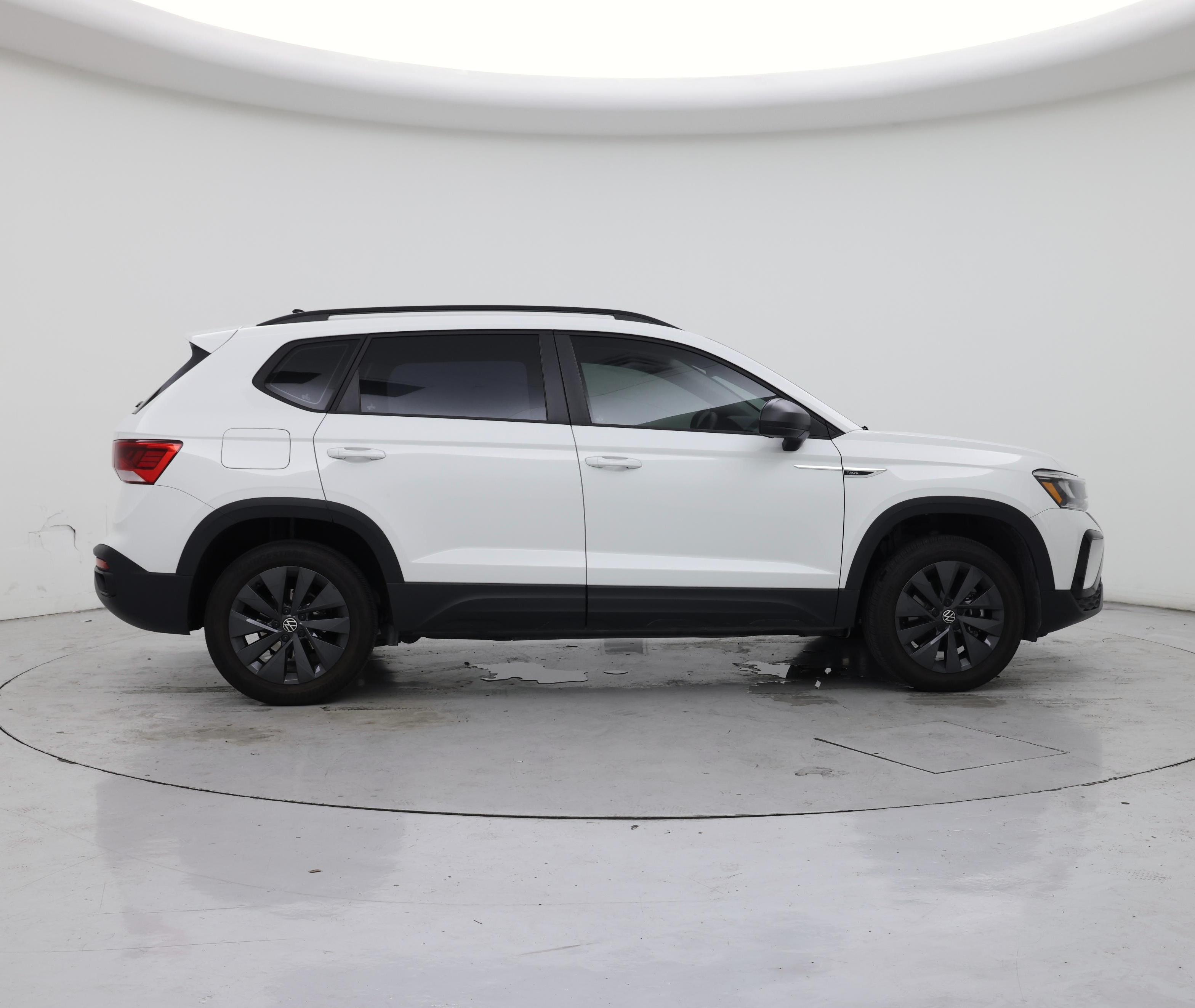 Thumbnail: 2024 Volkswagen Taos - 7