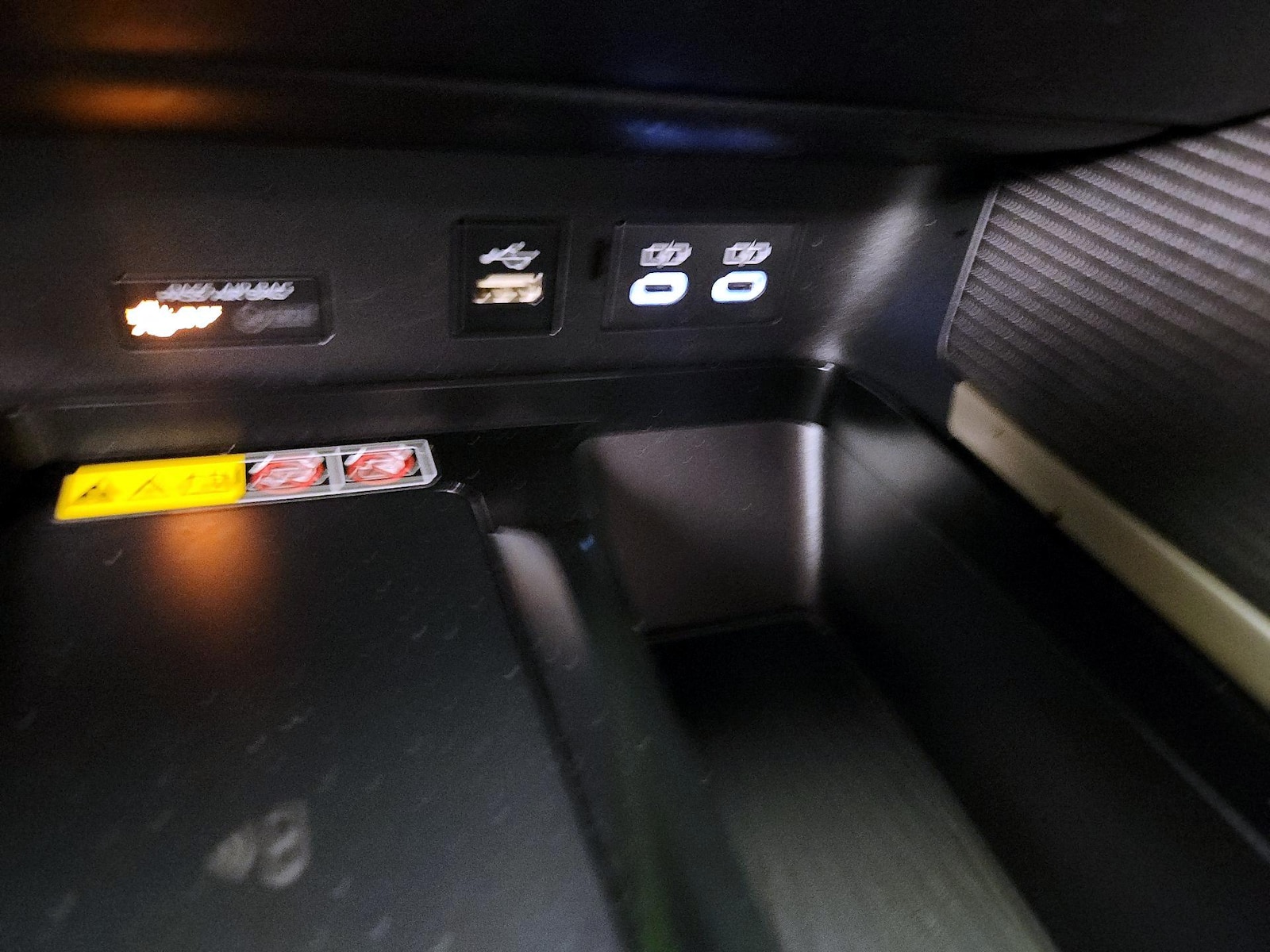 2025 Toyota Camry SE - Photo 19