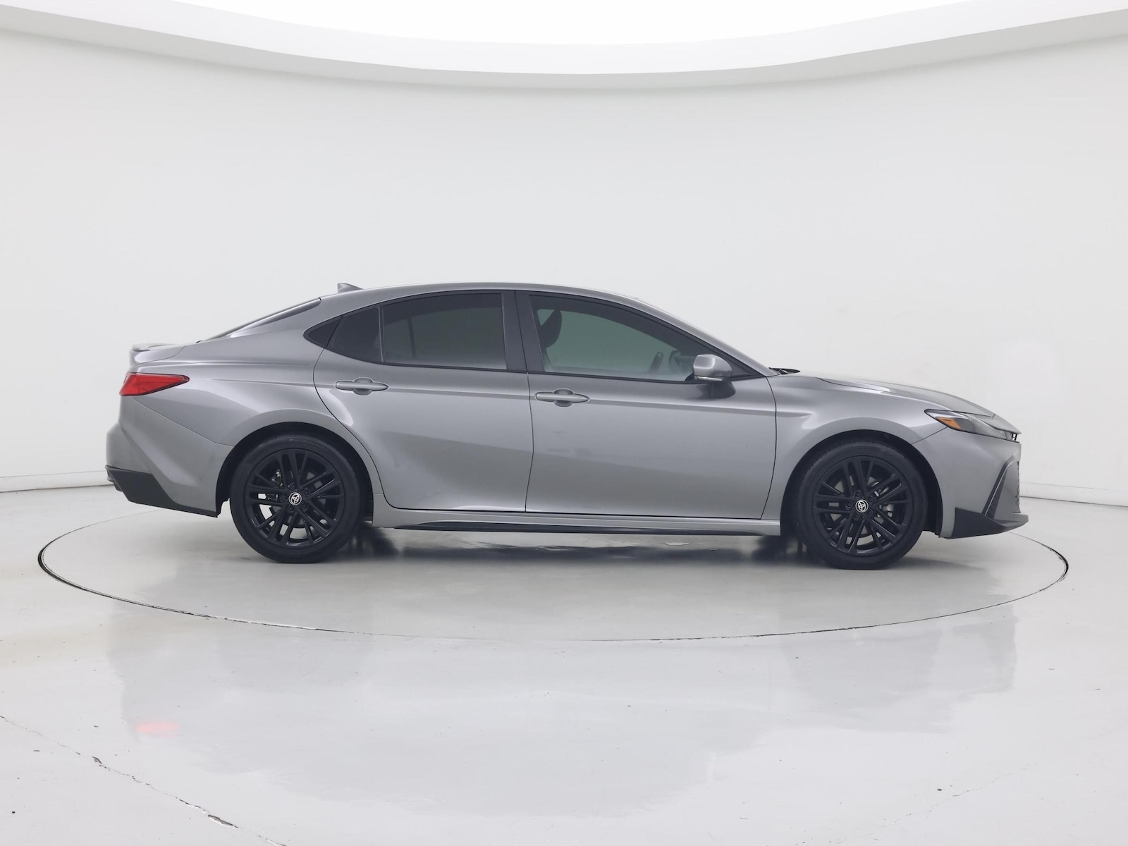2025 Toyota Camry SE - Photo 8