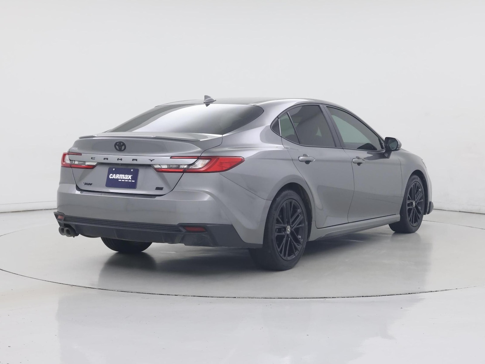 2025 Toyota Camry SE - Photo 9