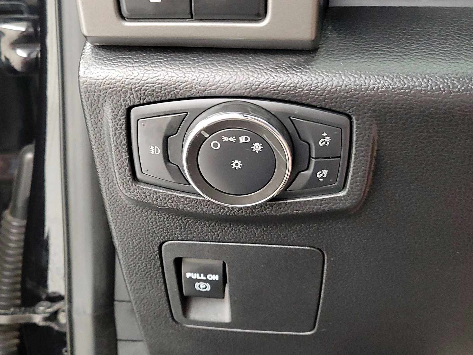 2021 Ford Expedition XLT - Photo 14