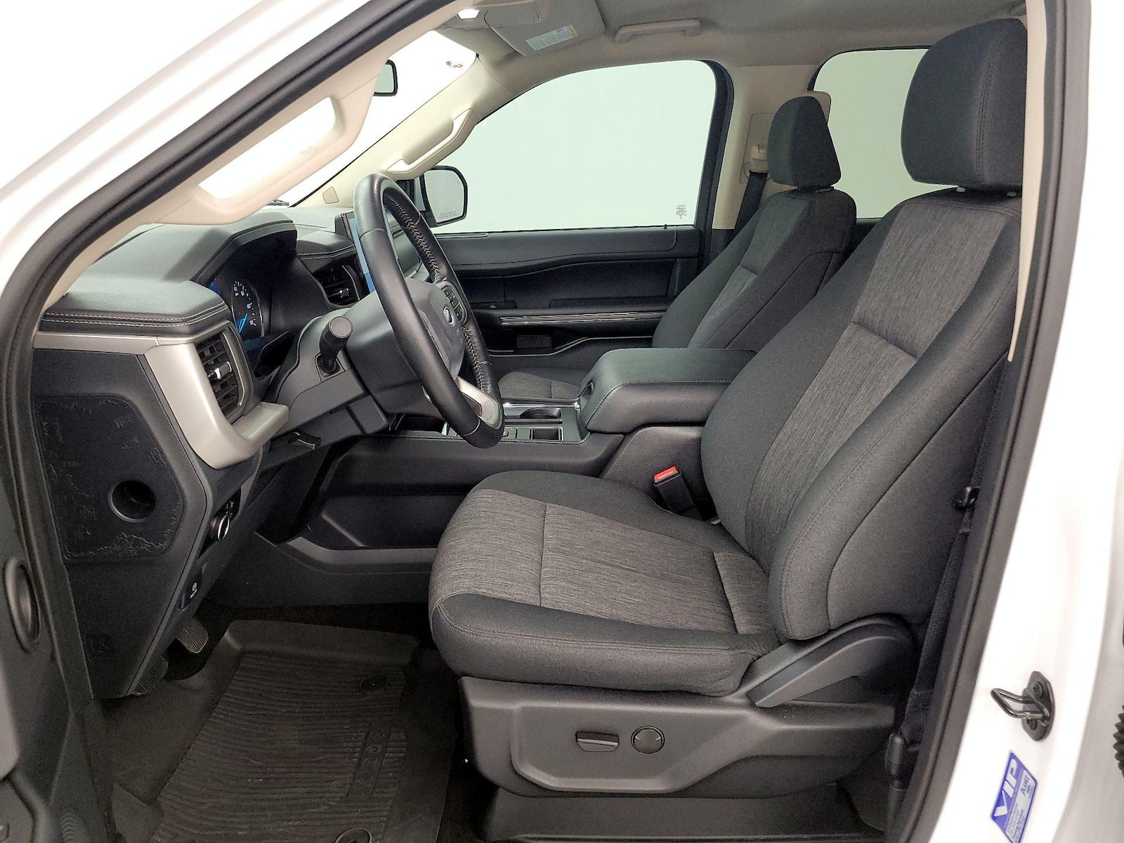2023 Ford Expedition XLT - Photo 12