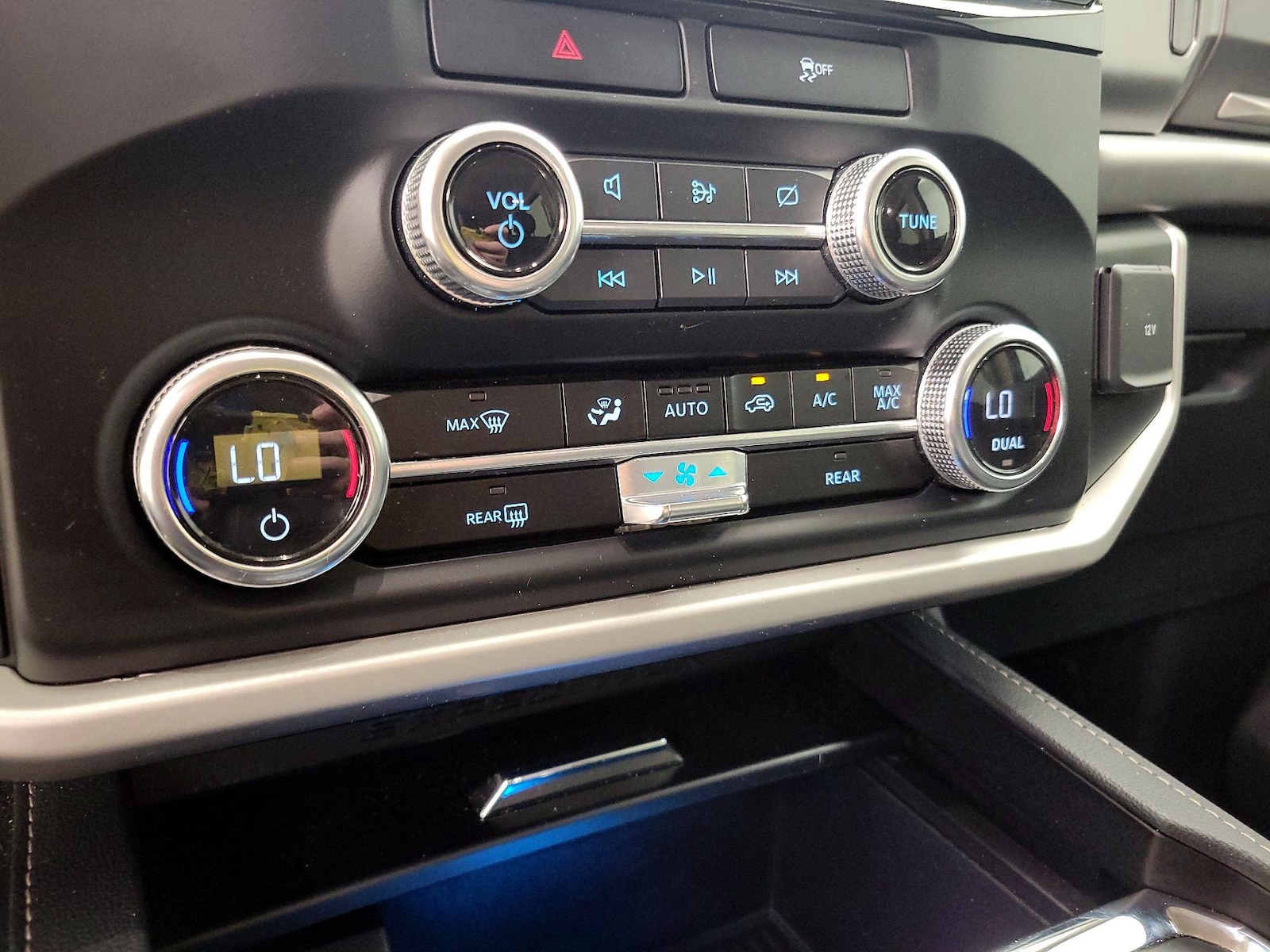 2023 Ford Expedition XLT - Photo 18