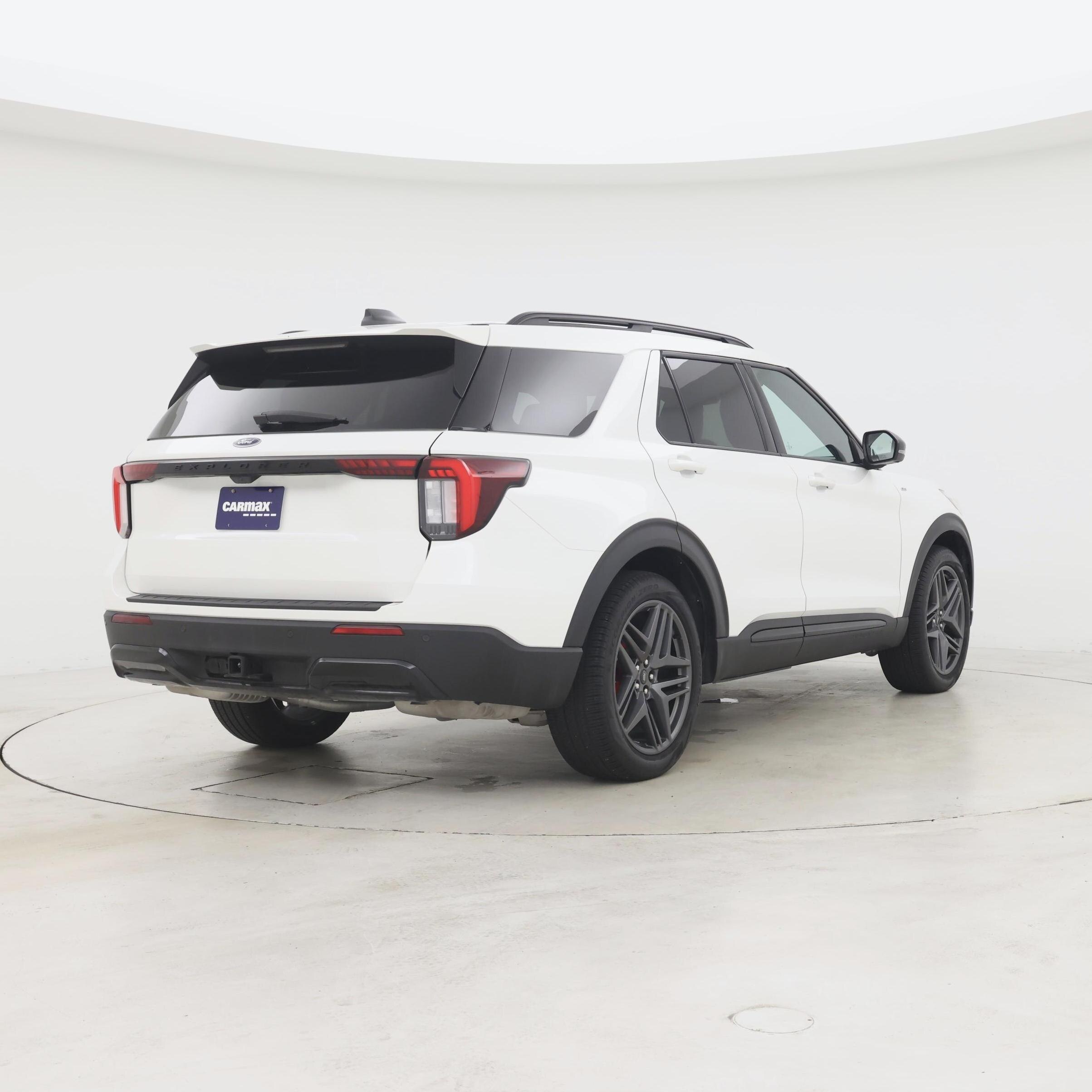 Thumbnail: 2025 Ford Explorer - 8