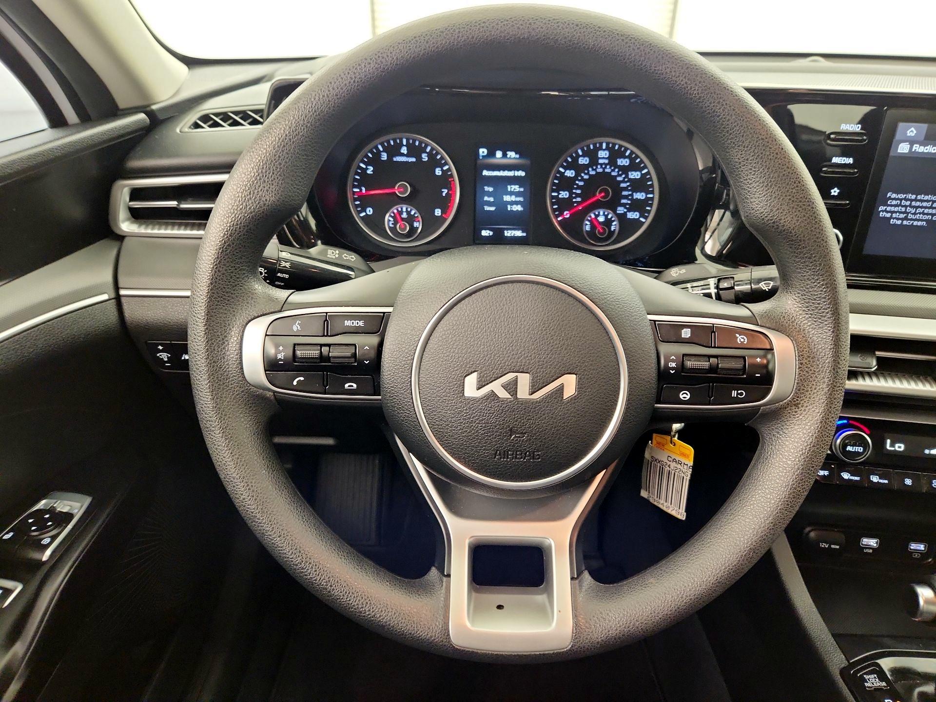 Thumbnail: 2022 Kia K5 - 10