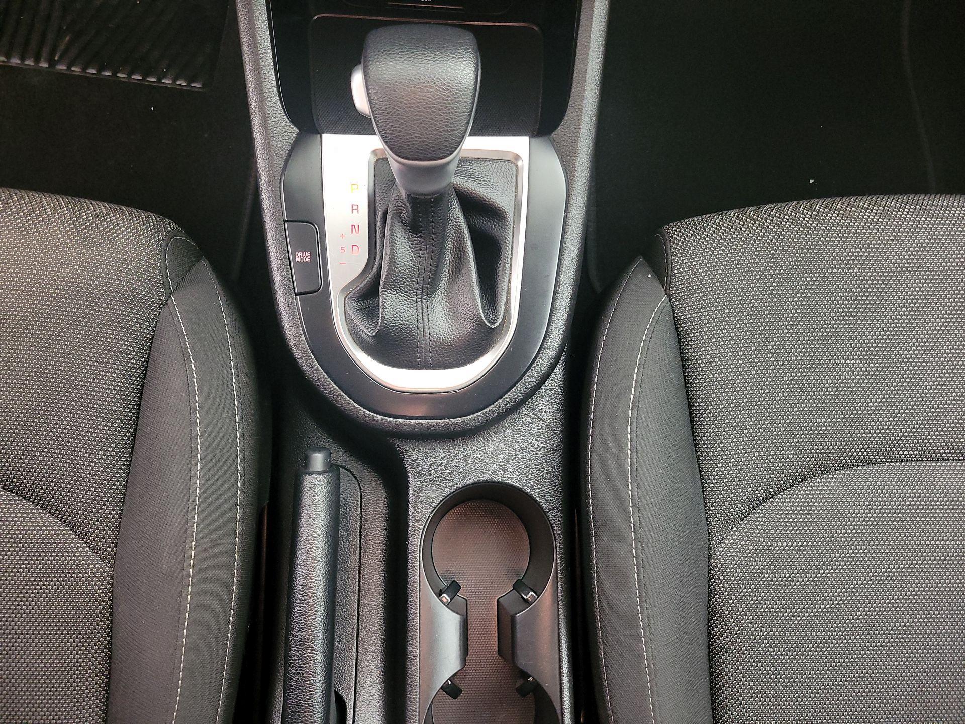 Thumbnail: 2022 Kia Forte - 17