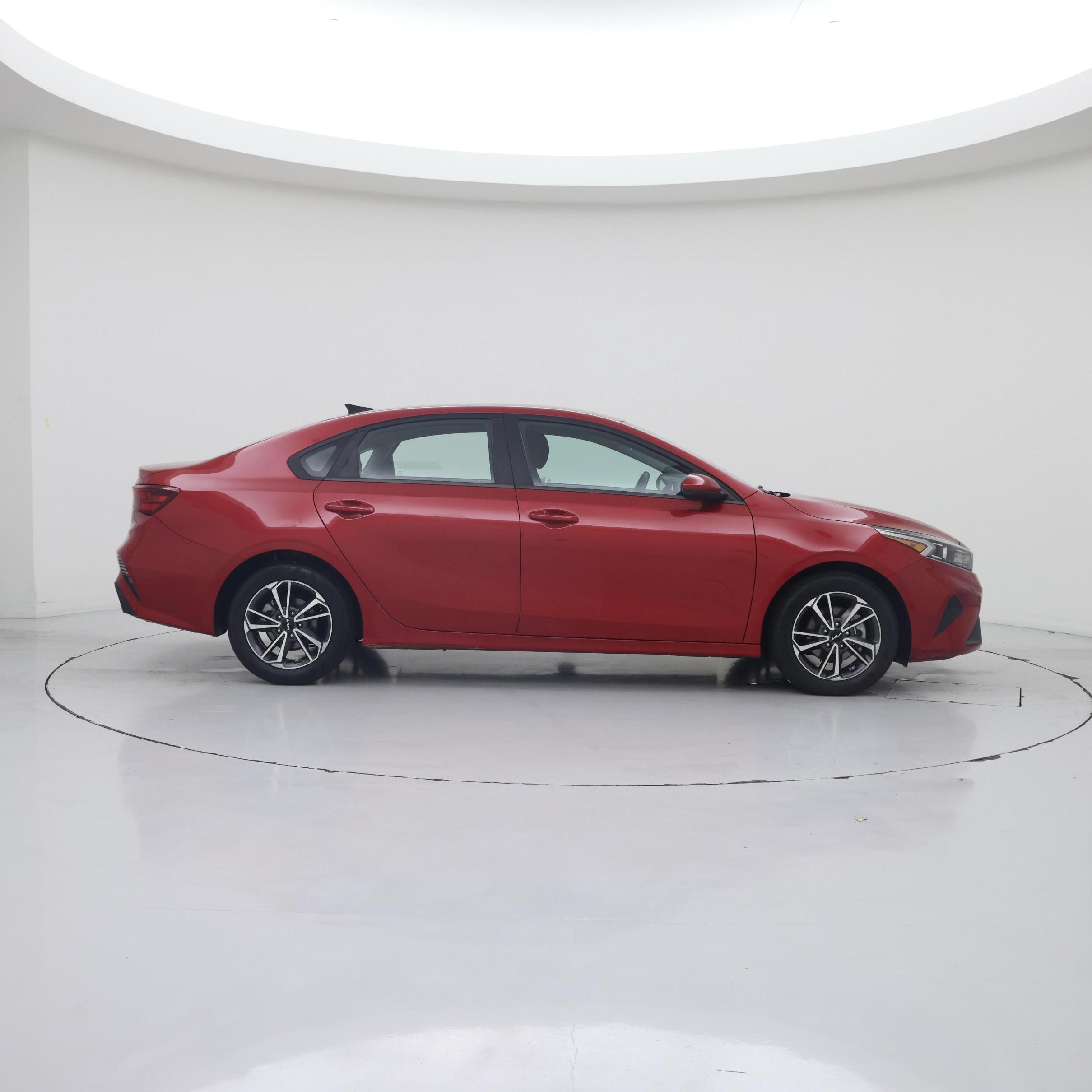 Thumbnail: 2022 Kia Forte - 7