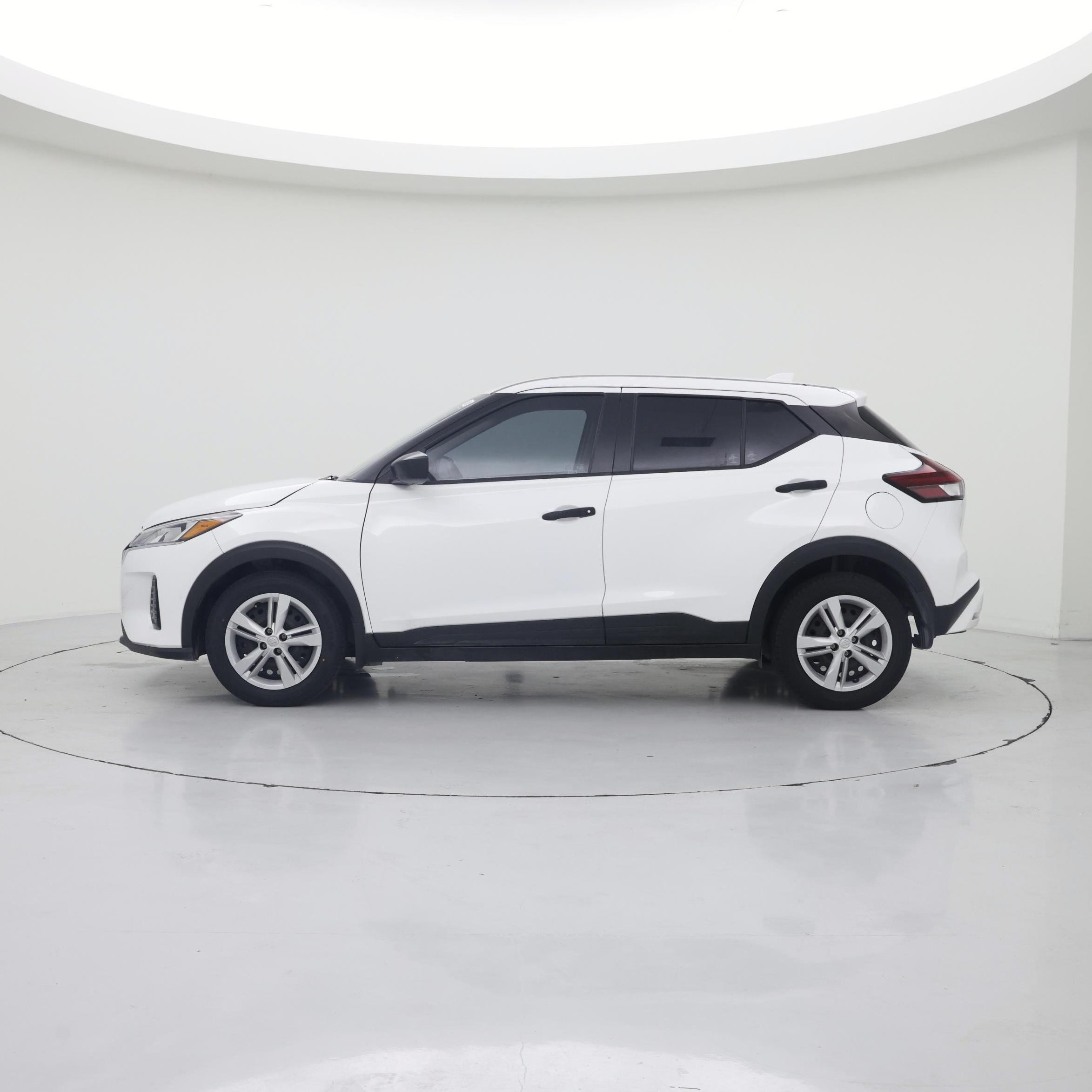 Thumbnail: 2024 Nissan Kicks - 3