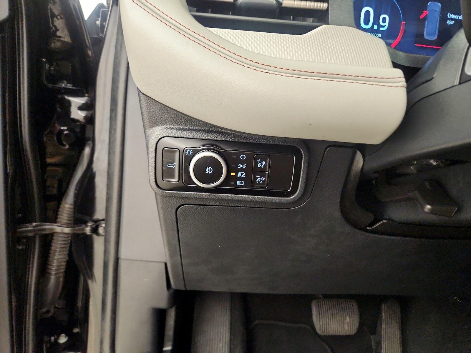 2025 Ford Explorer Active - Photo 14