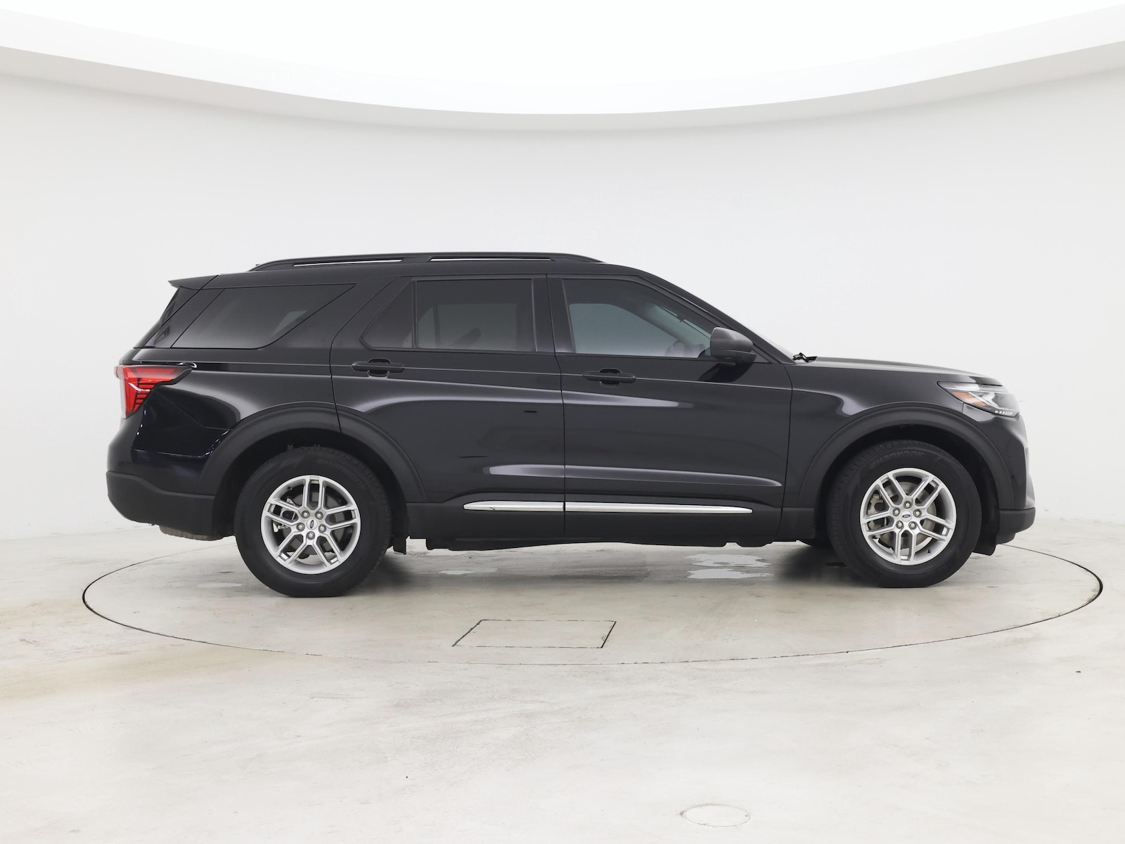 2025 Ford Explorer Active - Photo 8