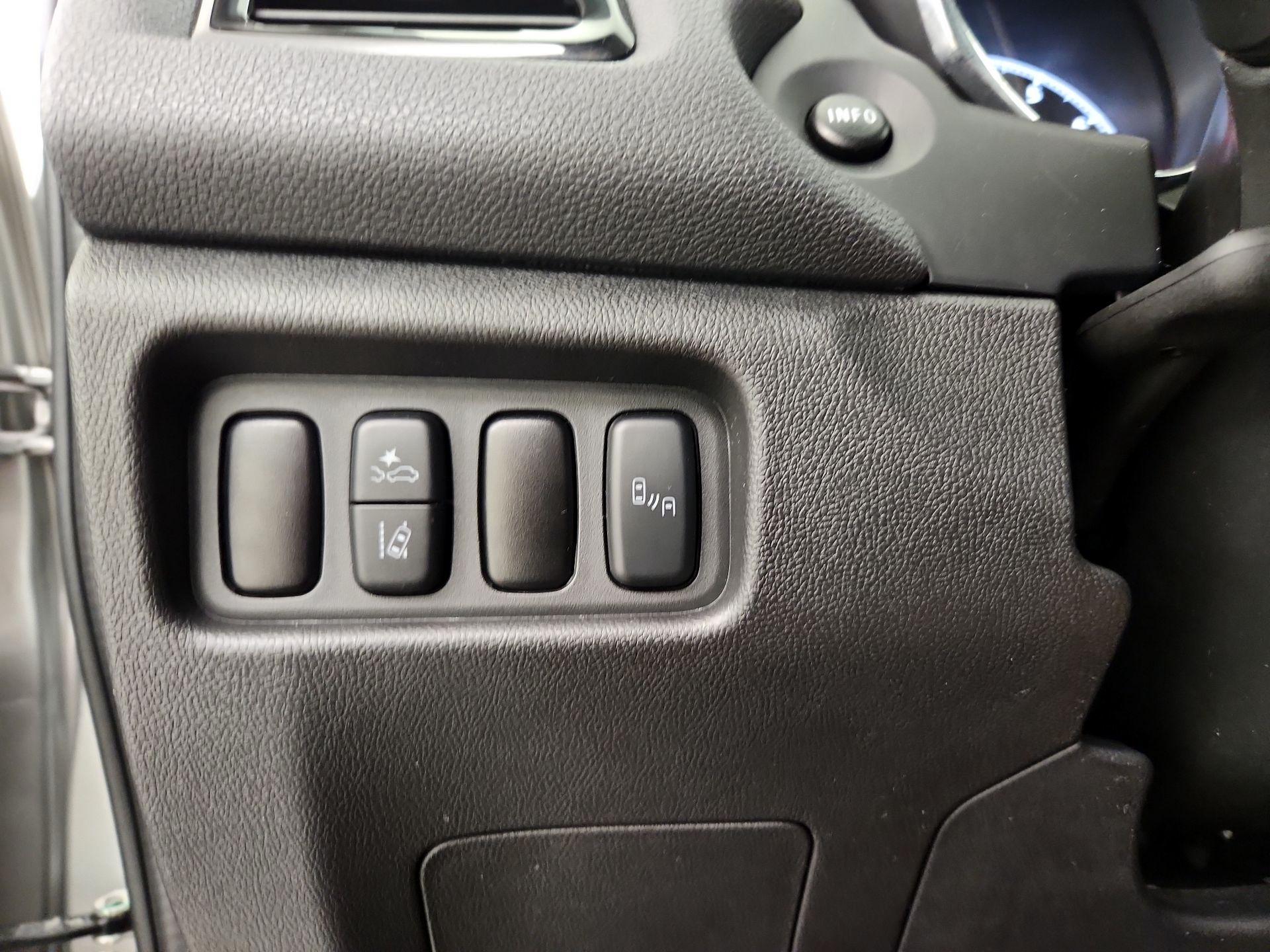Thumbnail: 2024 Mitsubishi Outlander Sport - 13