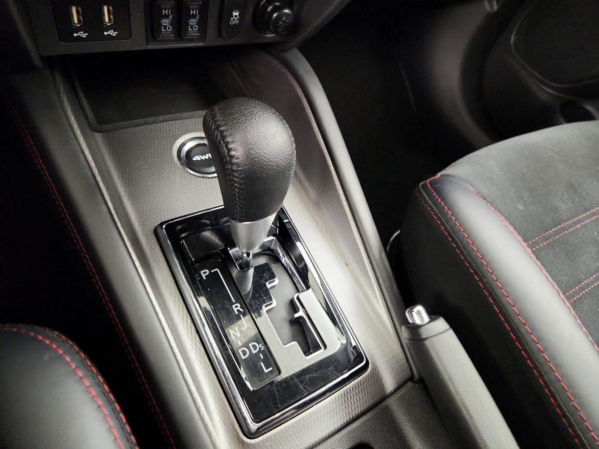 Thumbnail: 2024 Mitsubishi Outlander Sport - 17