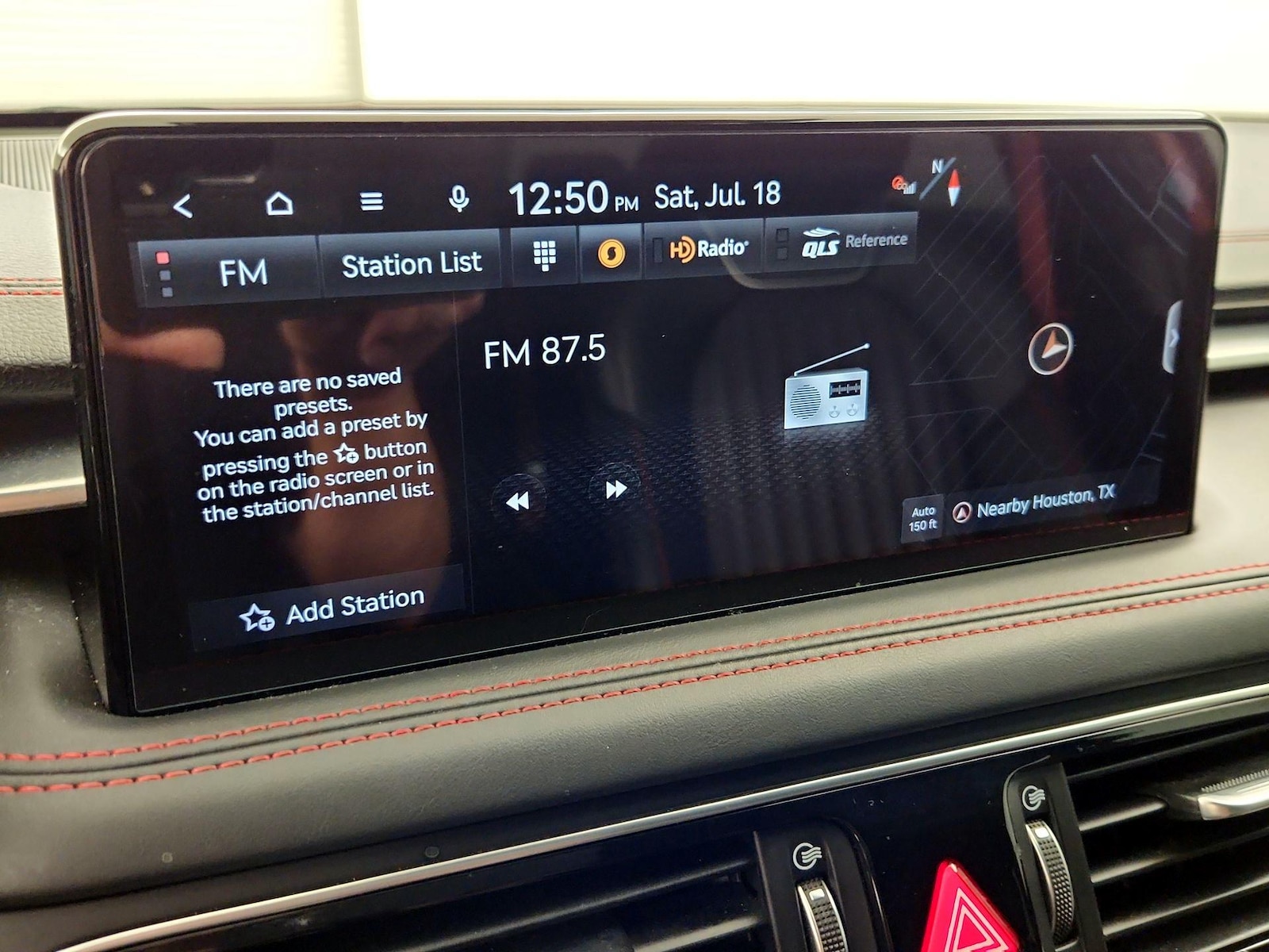 2023 GENESIS G70 Standard - Photo 17