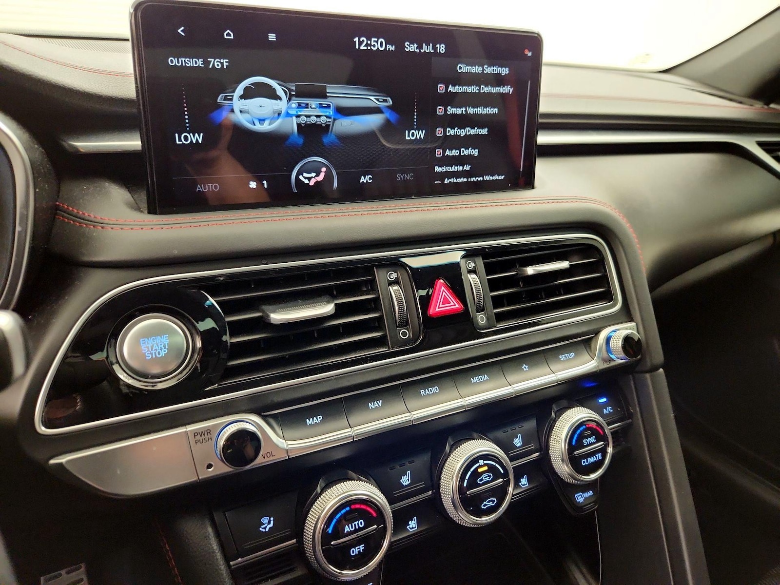 2023 GENESIS G70 Standard - Photo 18