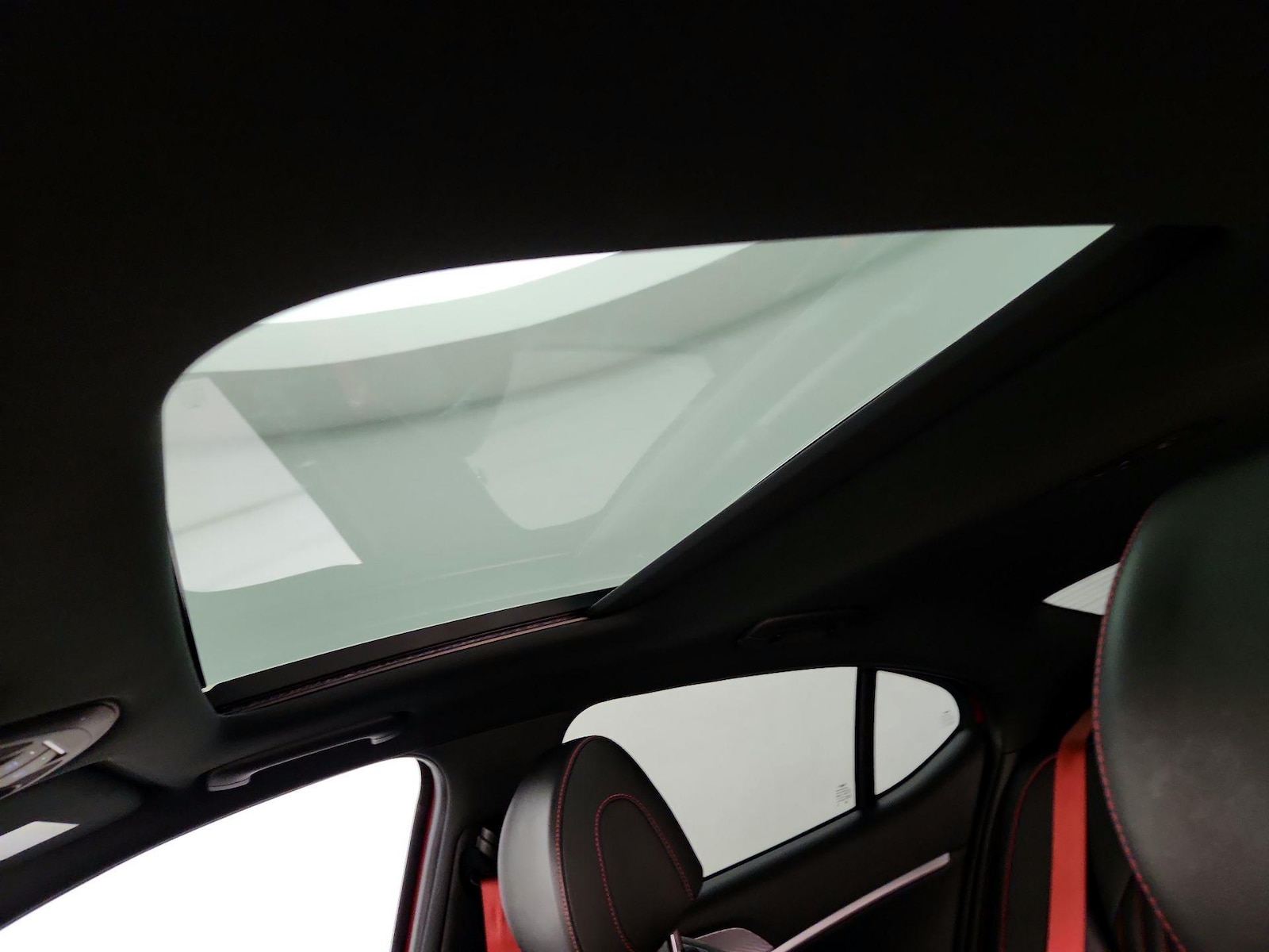 2023 GENESIS G70 Standard - Photo 21